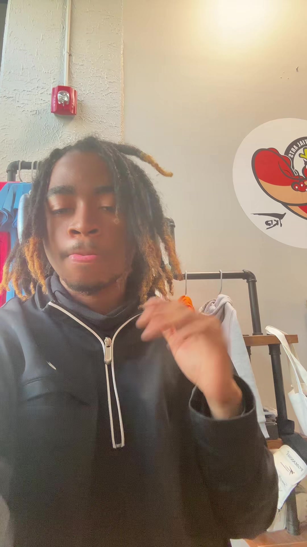 @Zy