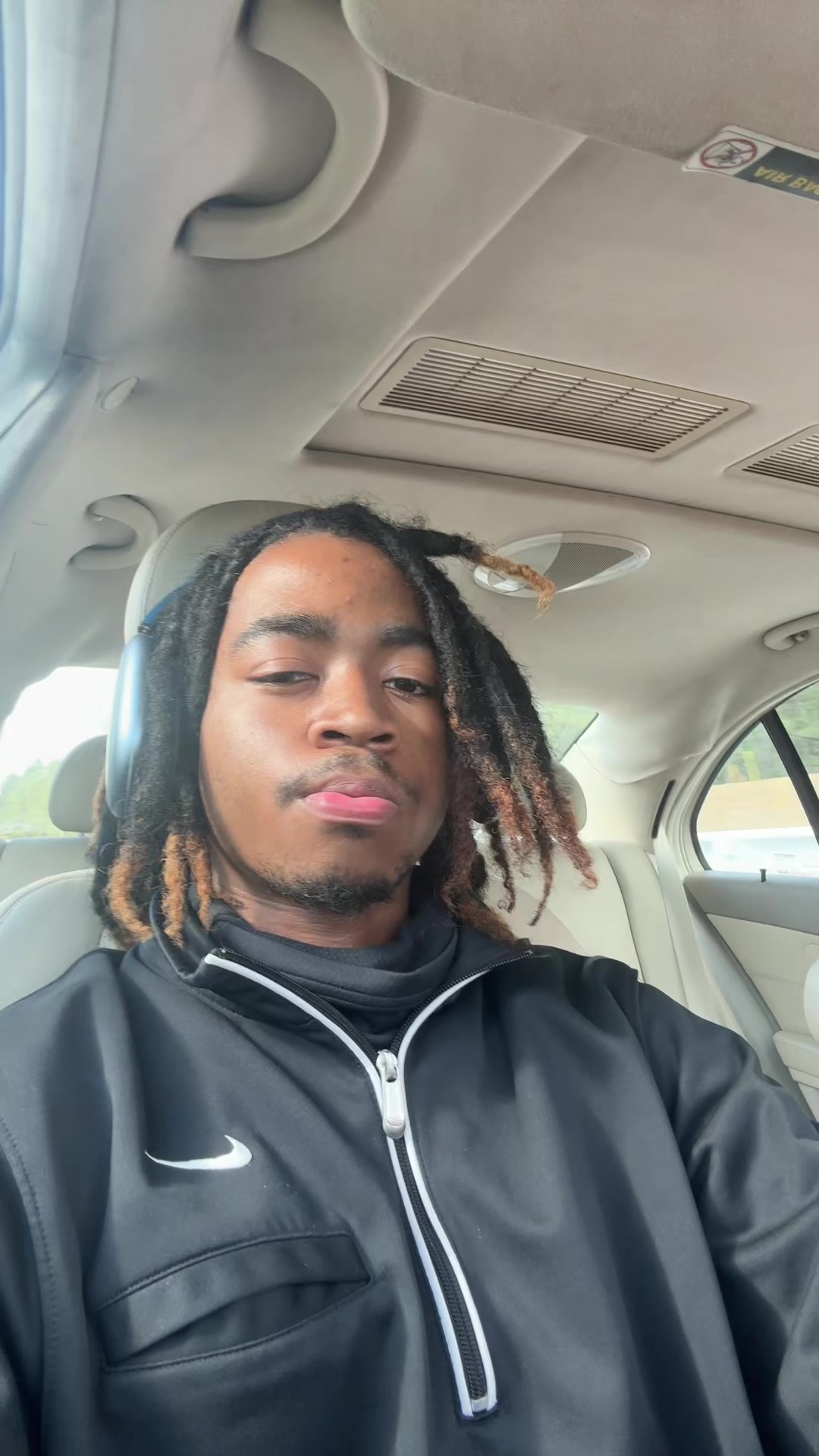 @Zy