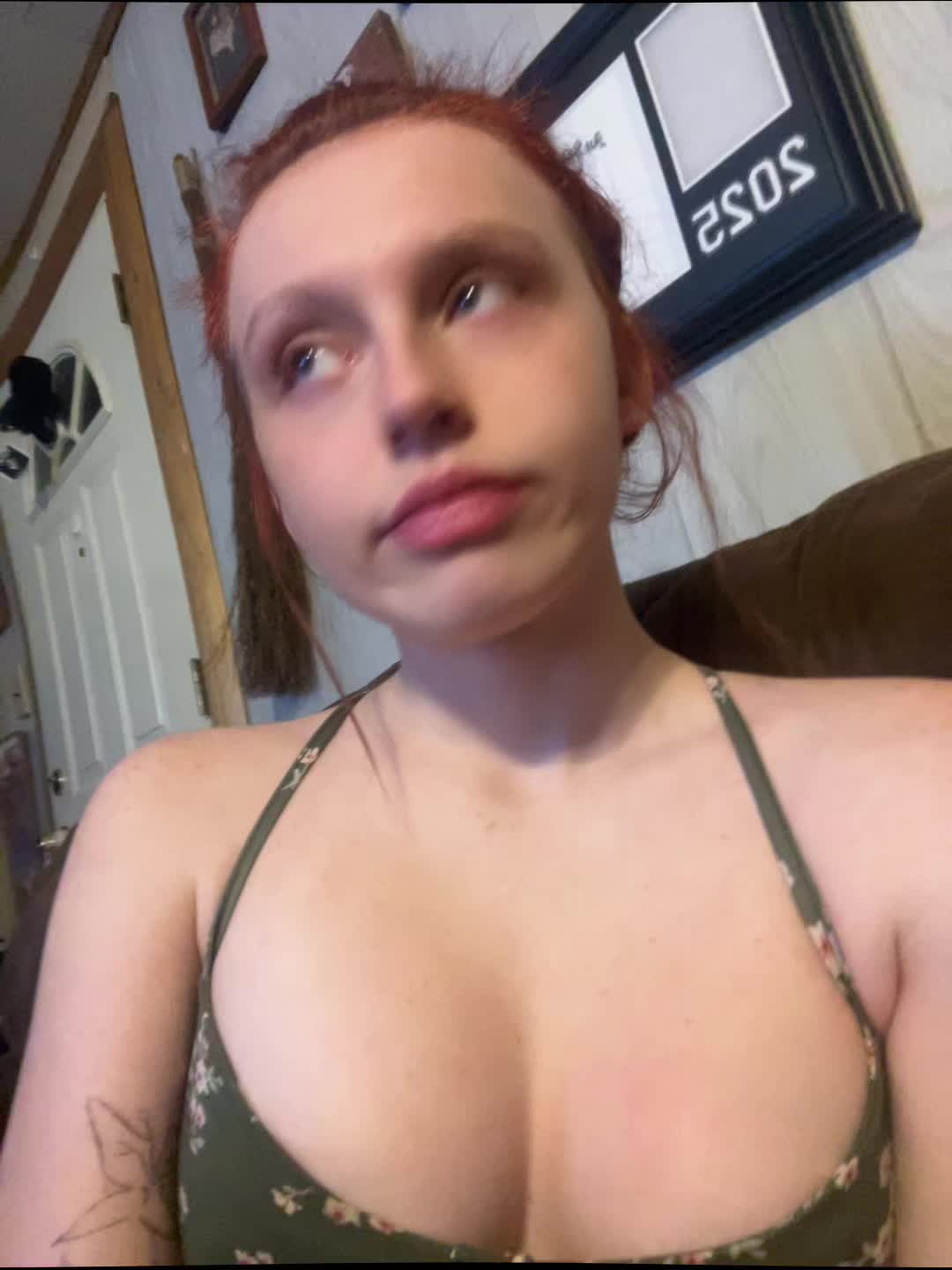 @⃟