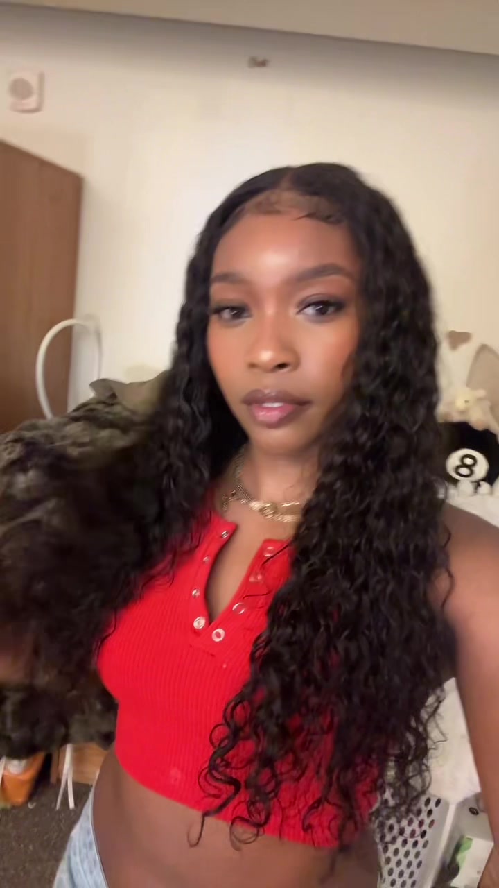 @anishaaniyah