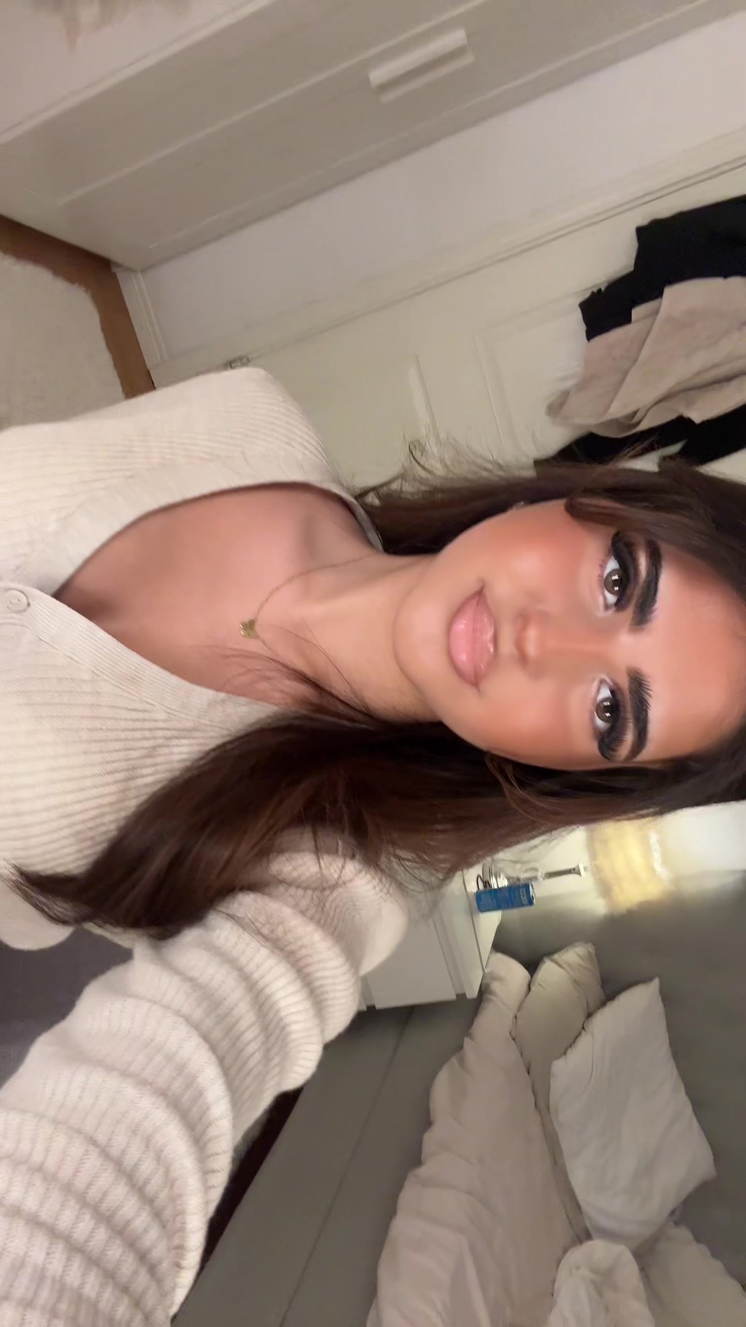 @𝐿𝑎𝑢𝑟𝑎𝑎𝑙𝑘𝑧