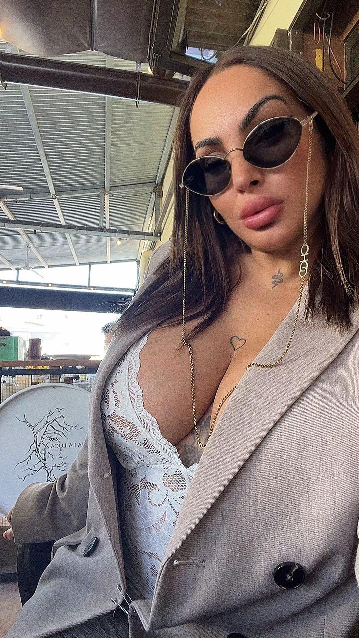 @Vero_trevy&ensp;🐍