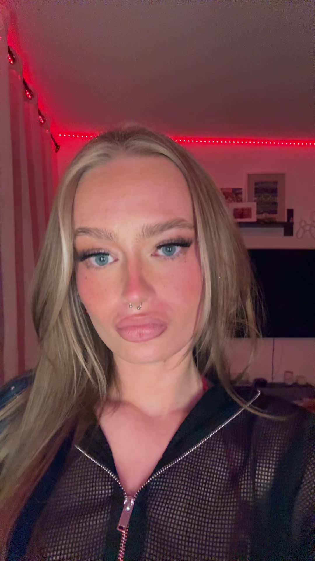 @Alyssa Haley♊︎