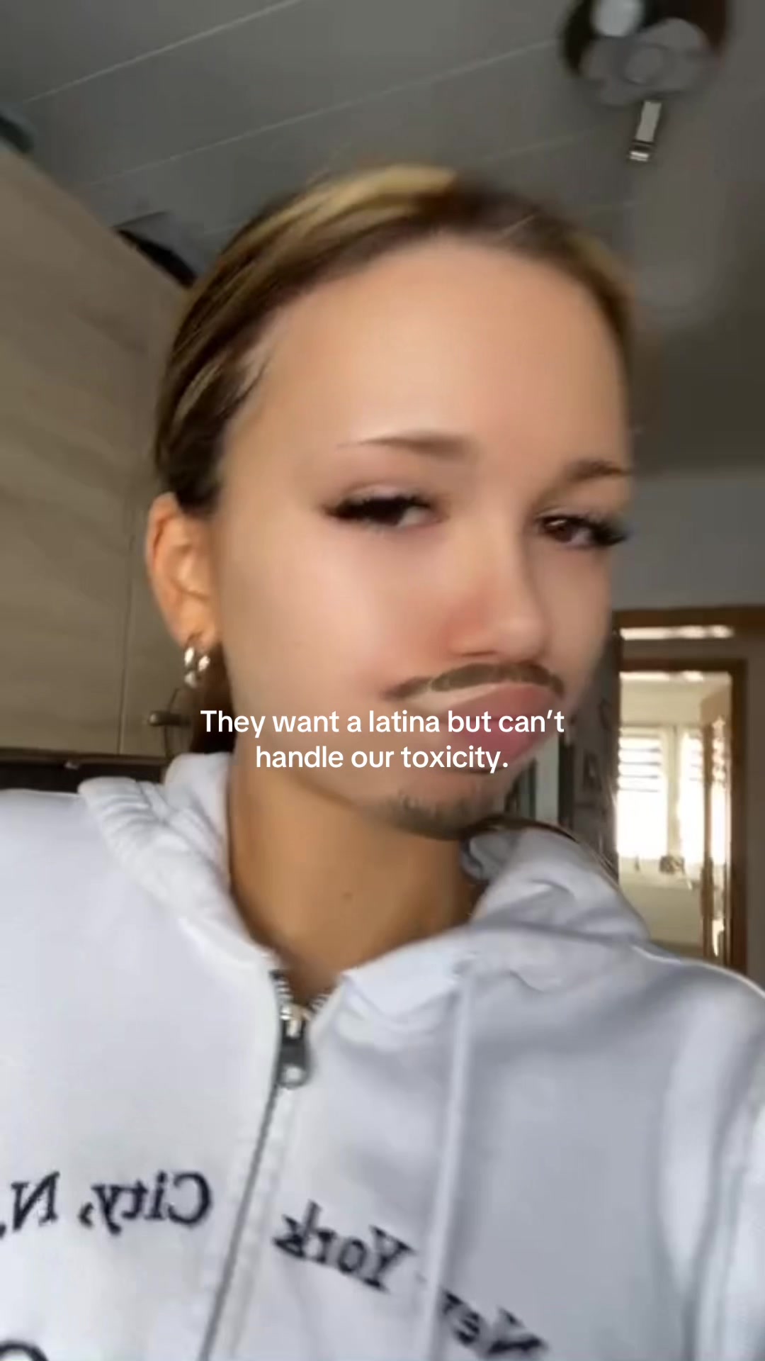 @𝐞𝐥𝐥𝐞.