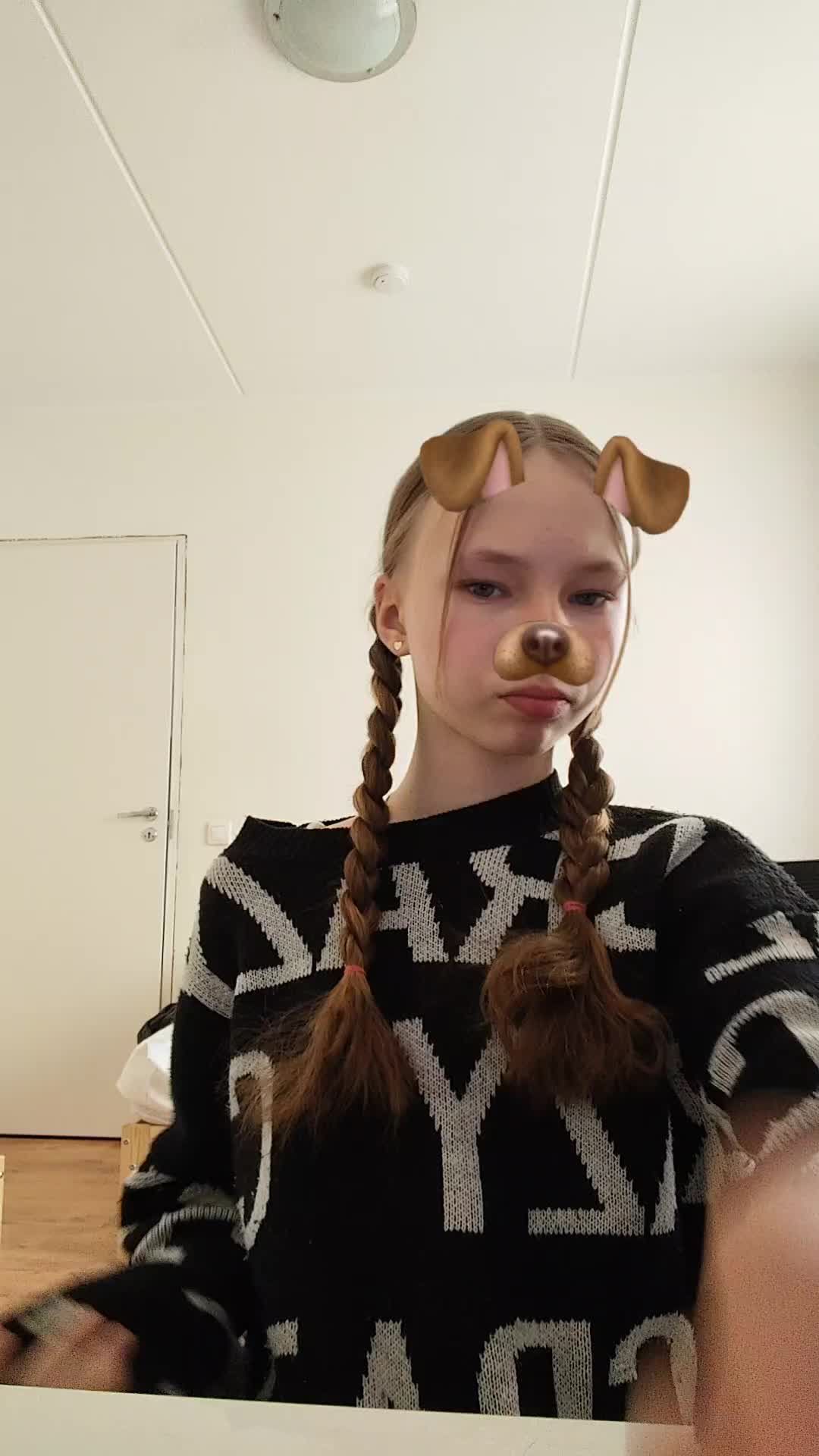 @???