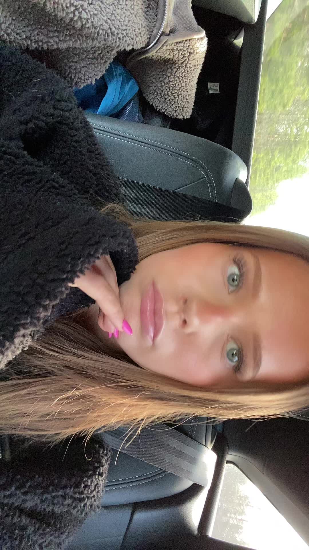 @Ellen⭐️