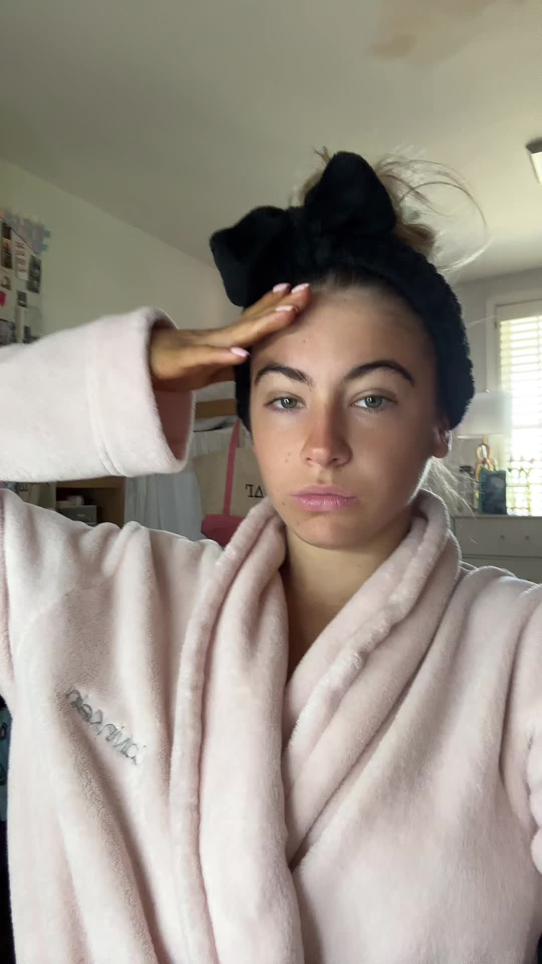 @theolivianagyy