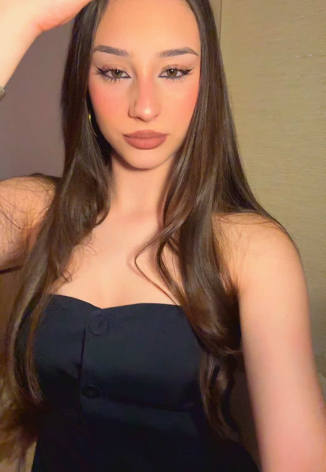 @Адриана