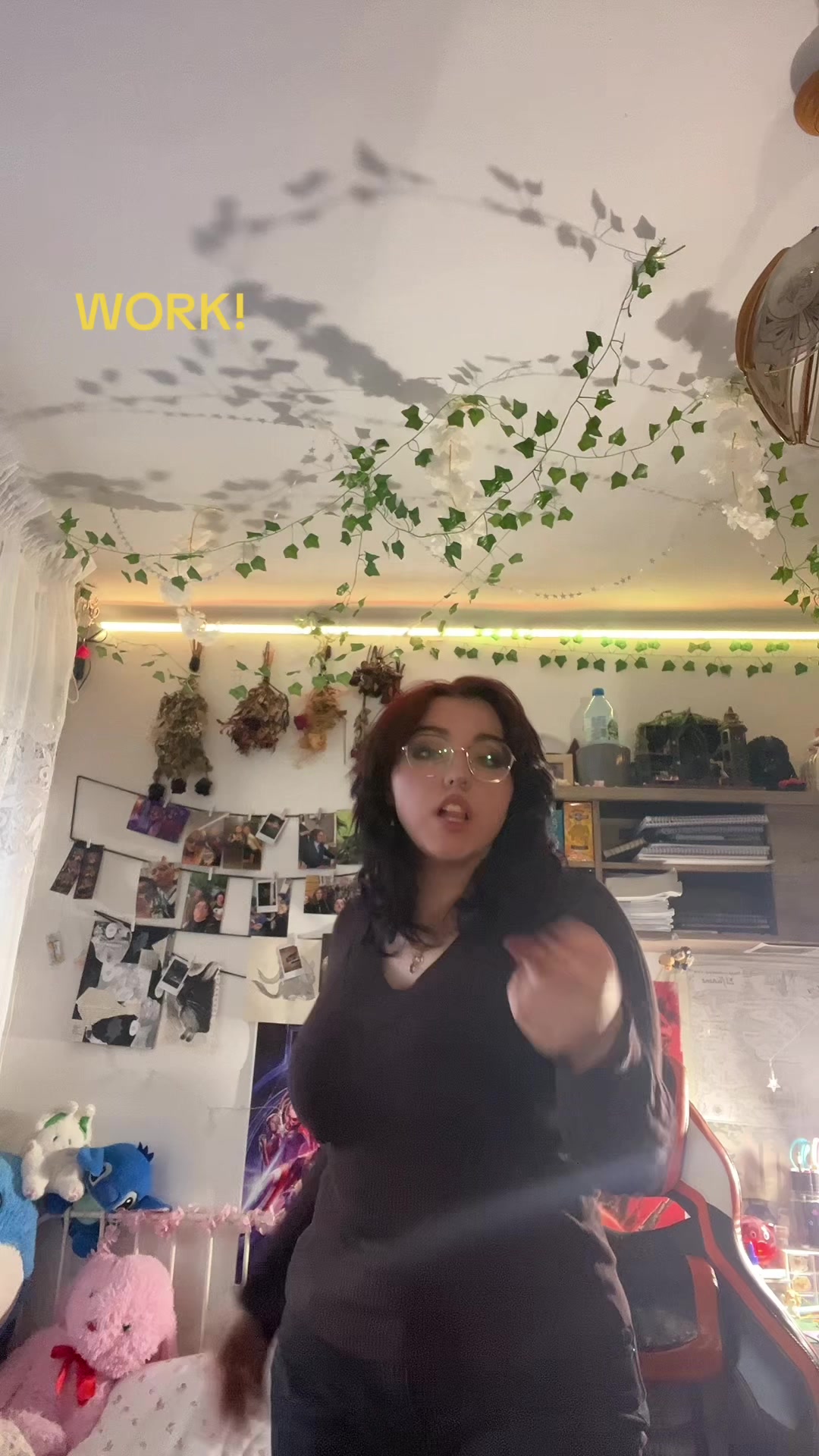 @M ⍟