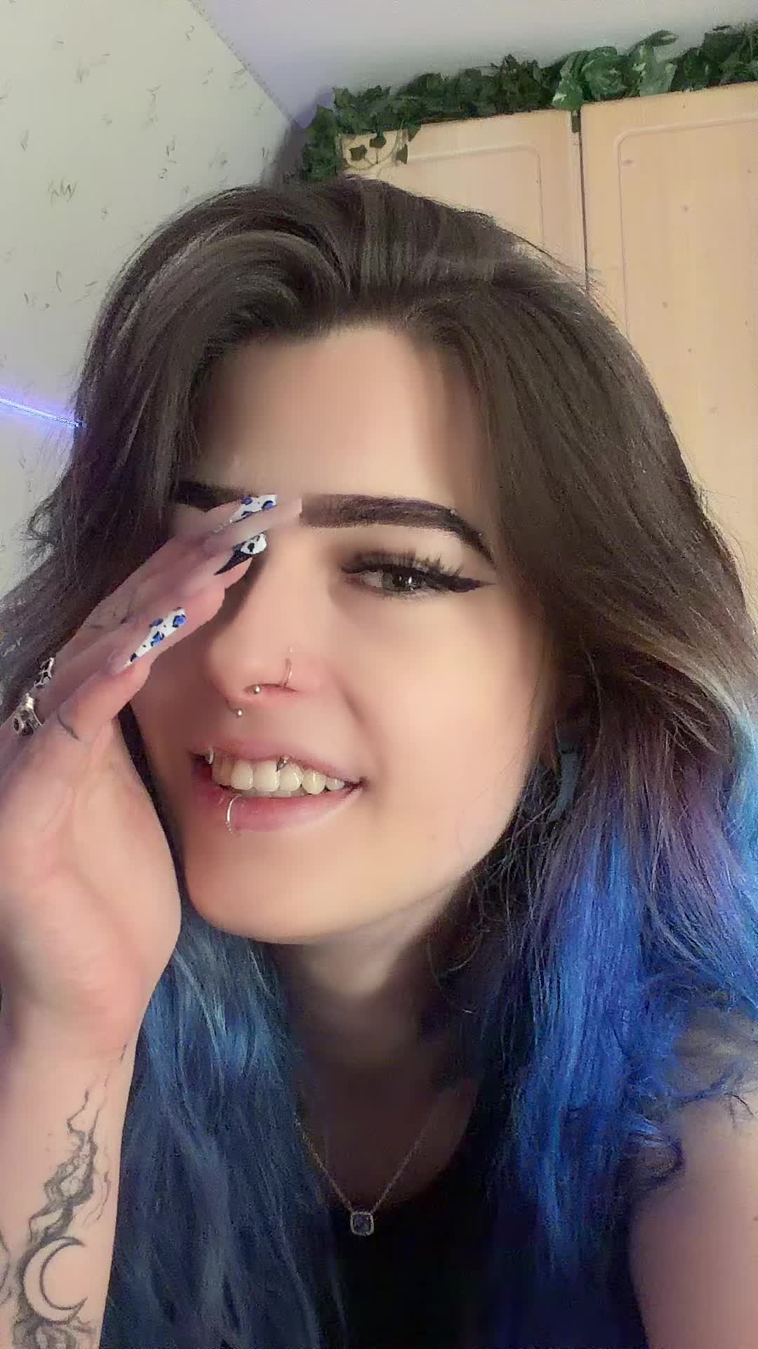 @_becca.cxv_