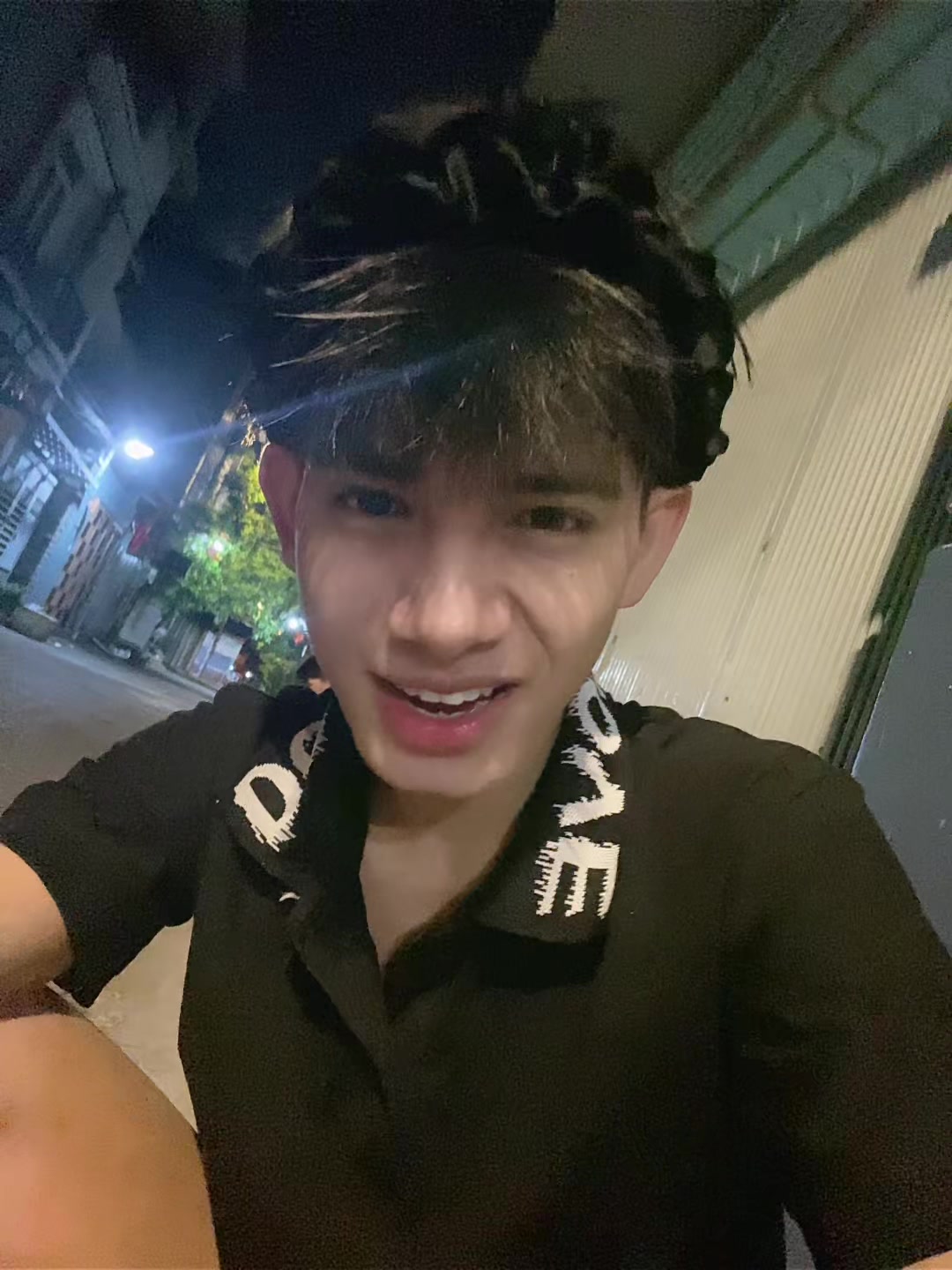 @Chi&ecirc;u Em