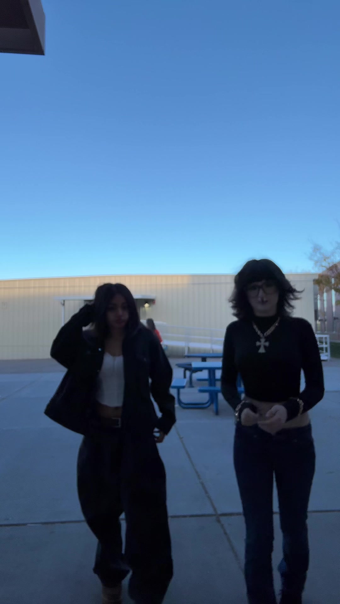 @￶
