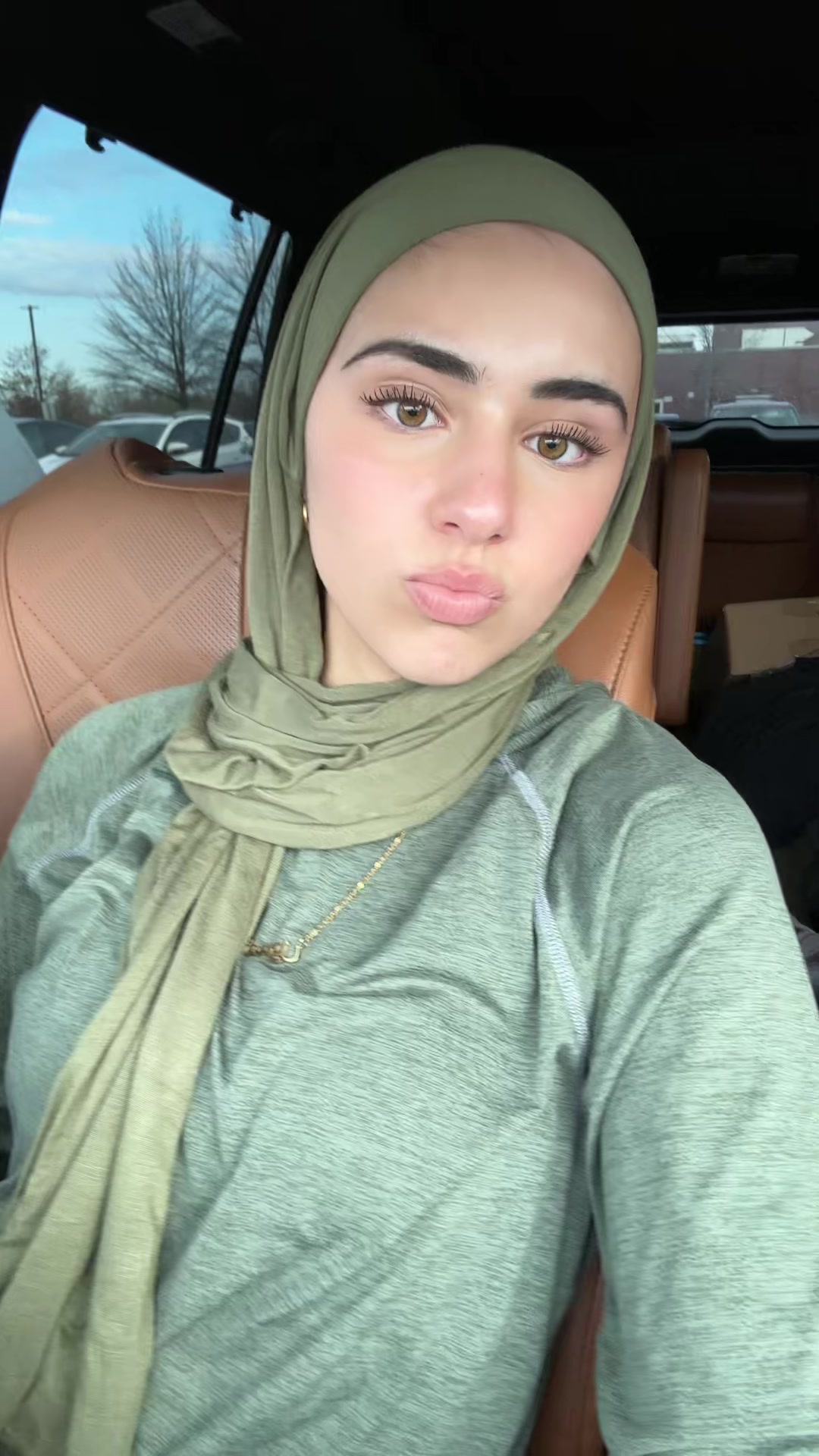 @nesreen