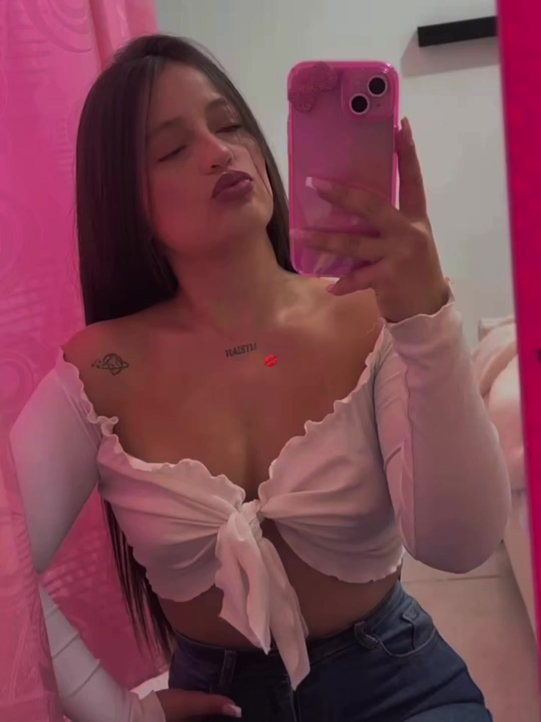 @𝕍𝕒𝕝𝕖𝕟 𝕋𝕚𝕚𝕟𝕒 🌸