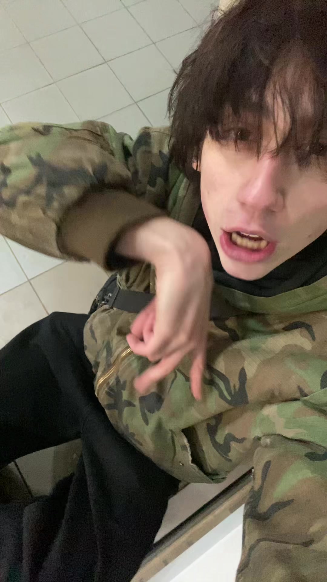 @uyazv1m