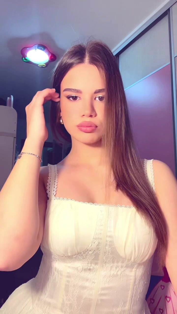@E M
