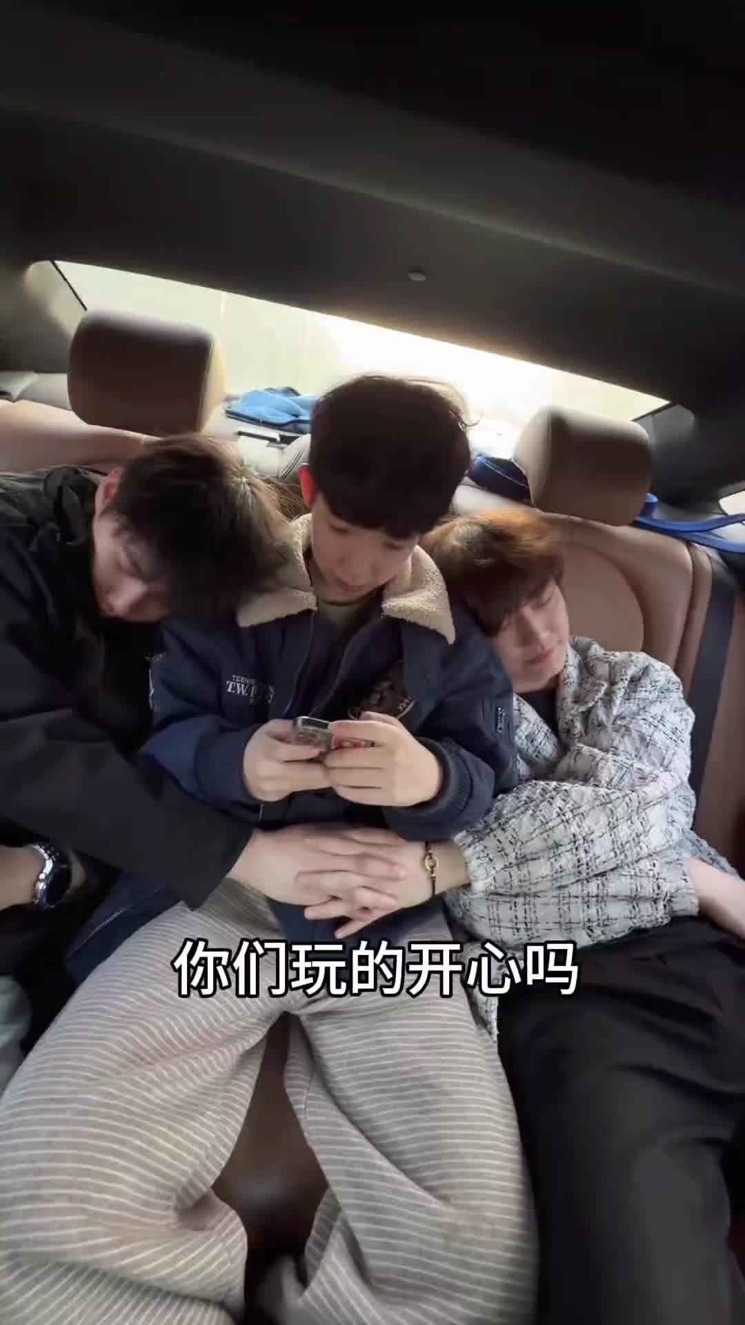 @不吃奶露拖