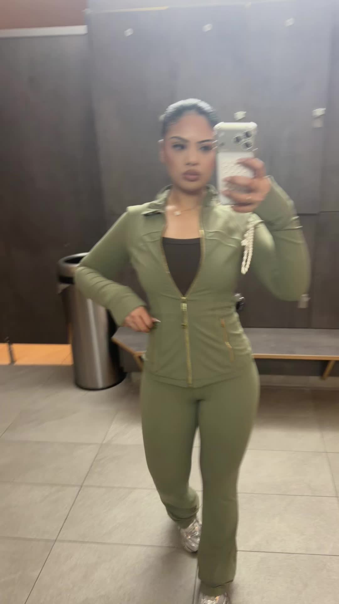 @LJ