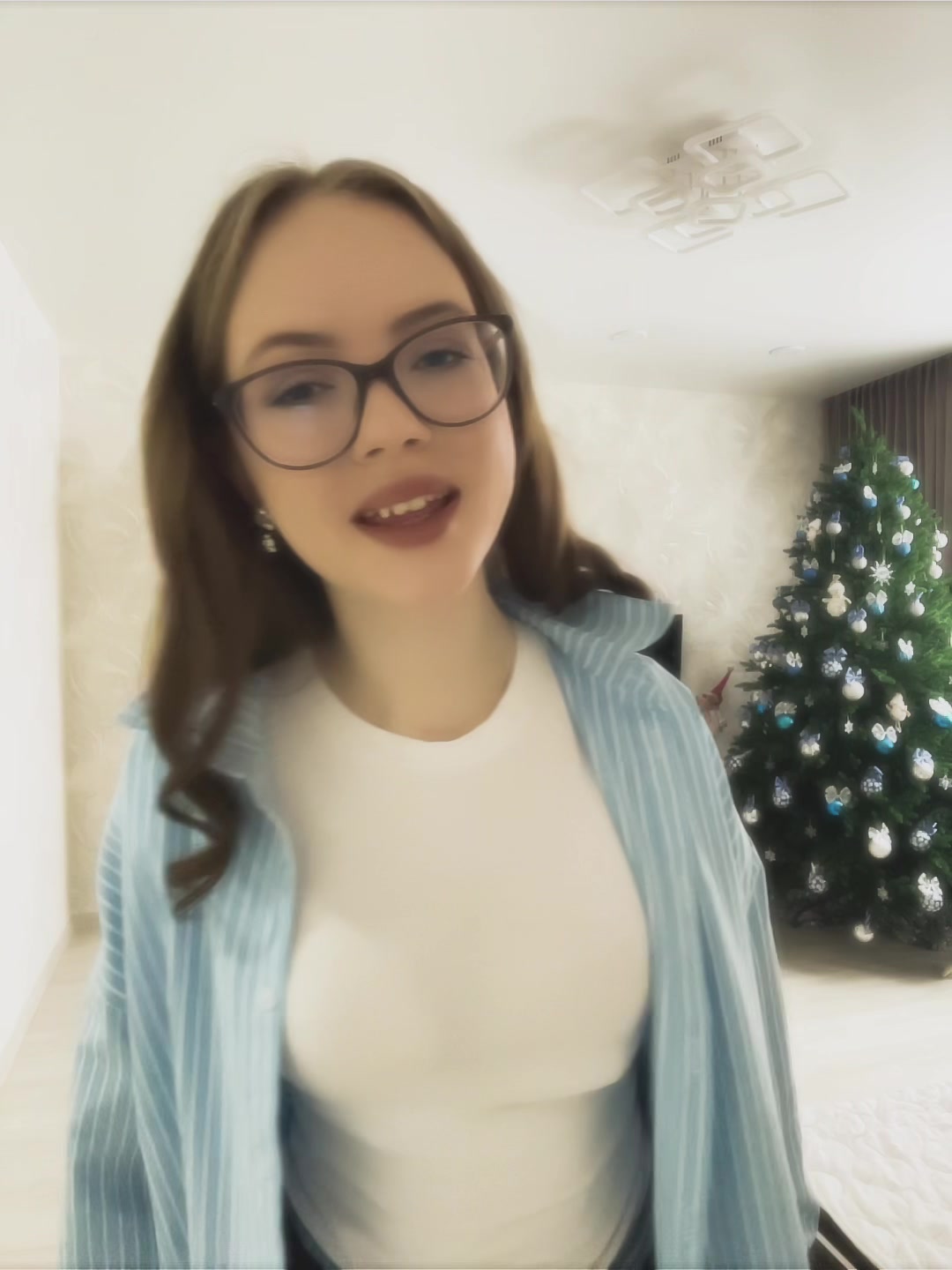 @Анютик