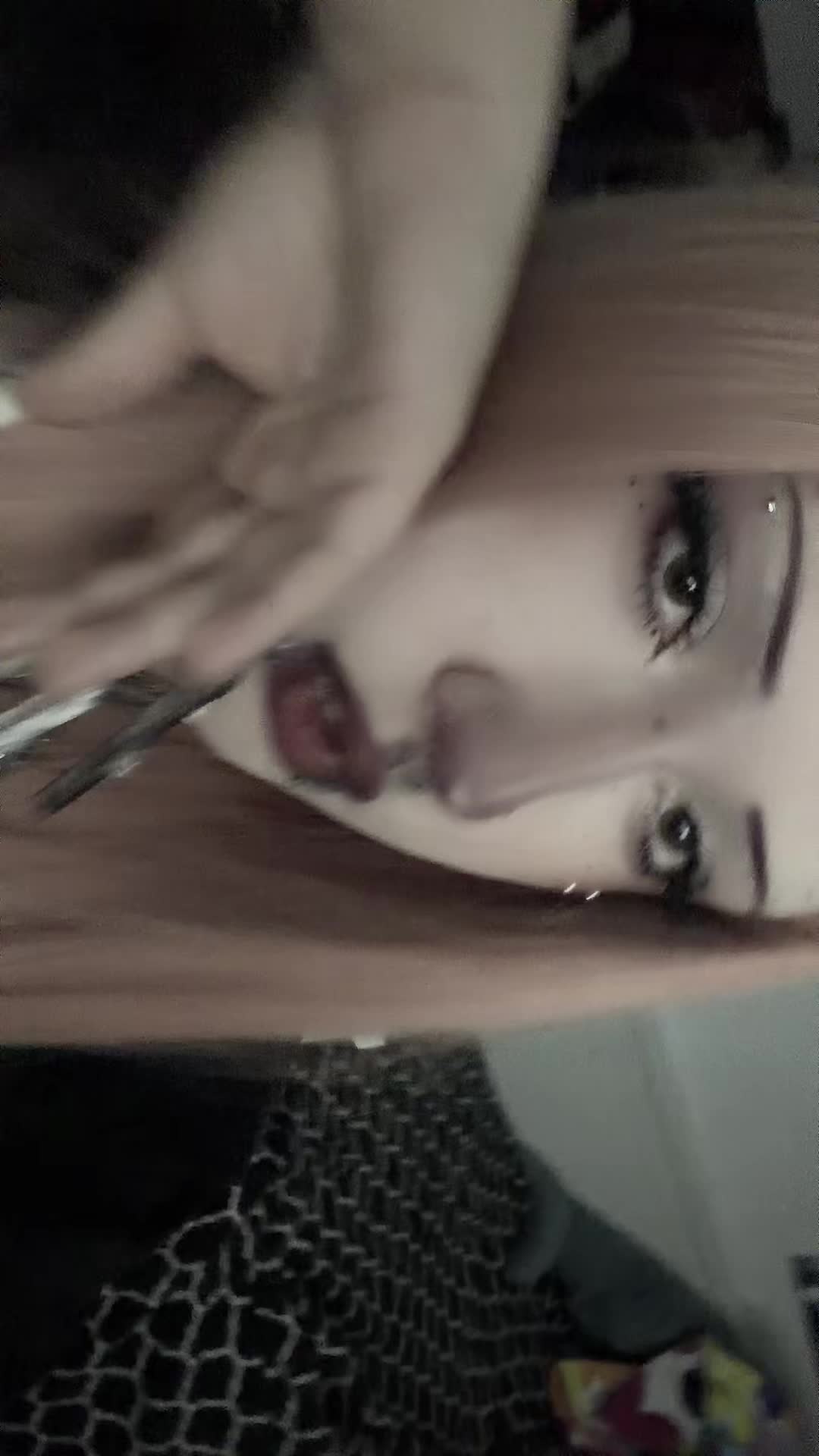 @♱ Vron ˖&deg;🦇ִ ࣪𖤐