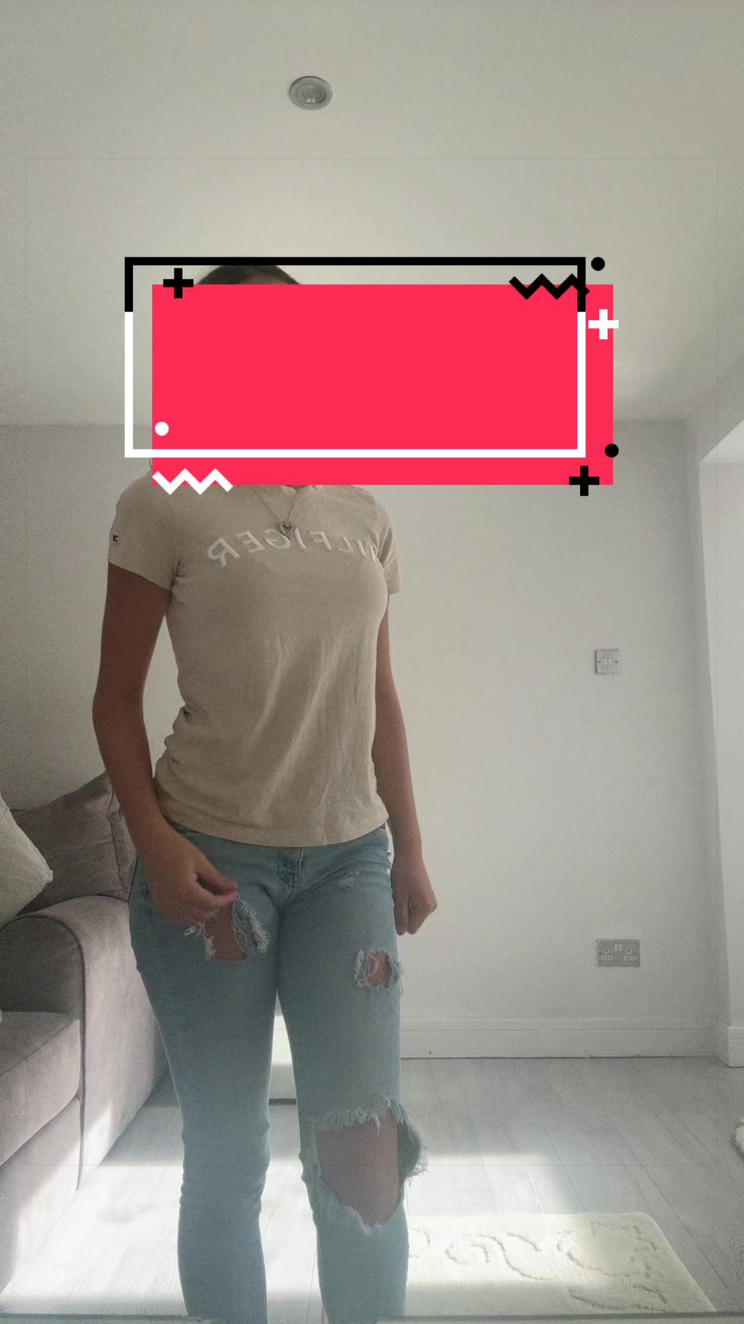 @𝐓