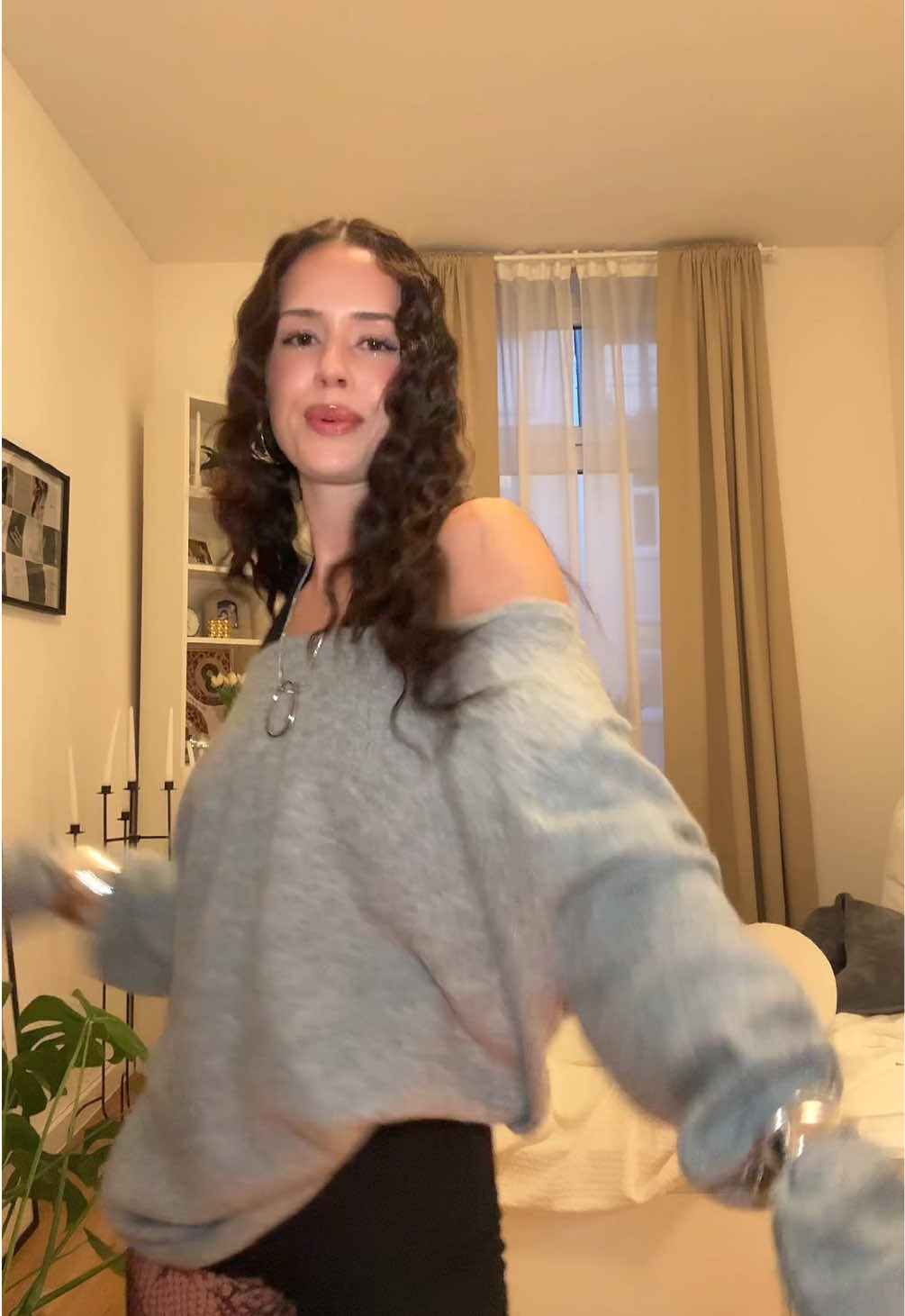 @꧁ j ꧂