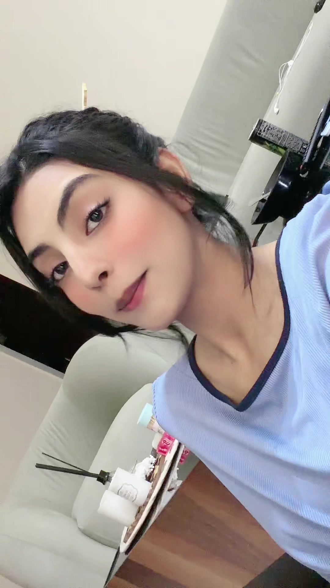 @Husna_CH