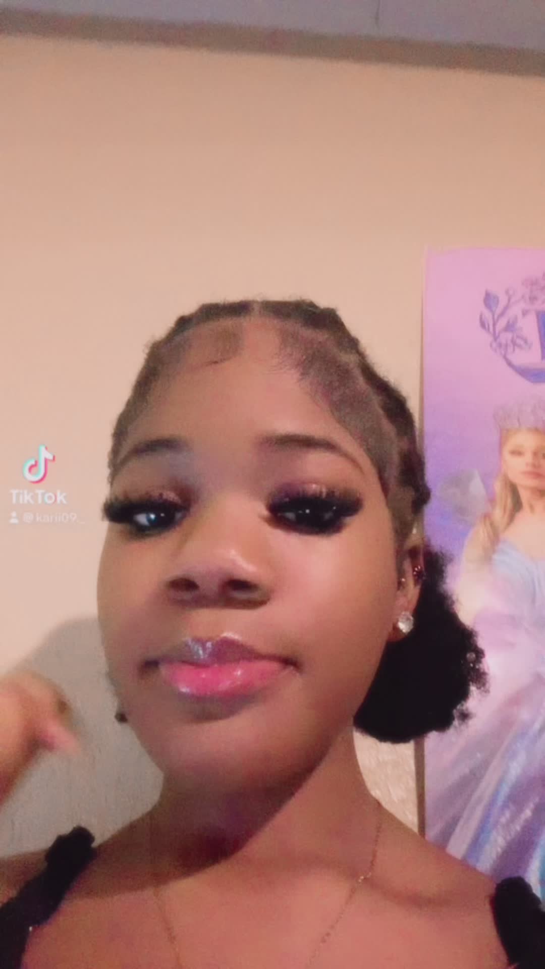 @sumbaddiequeenkarii😘