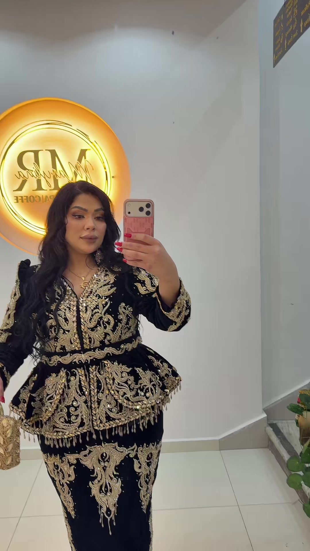 @Nailaofficiel🕊️&euro;