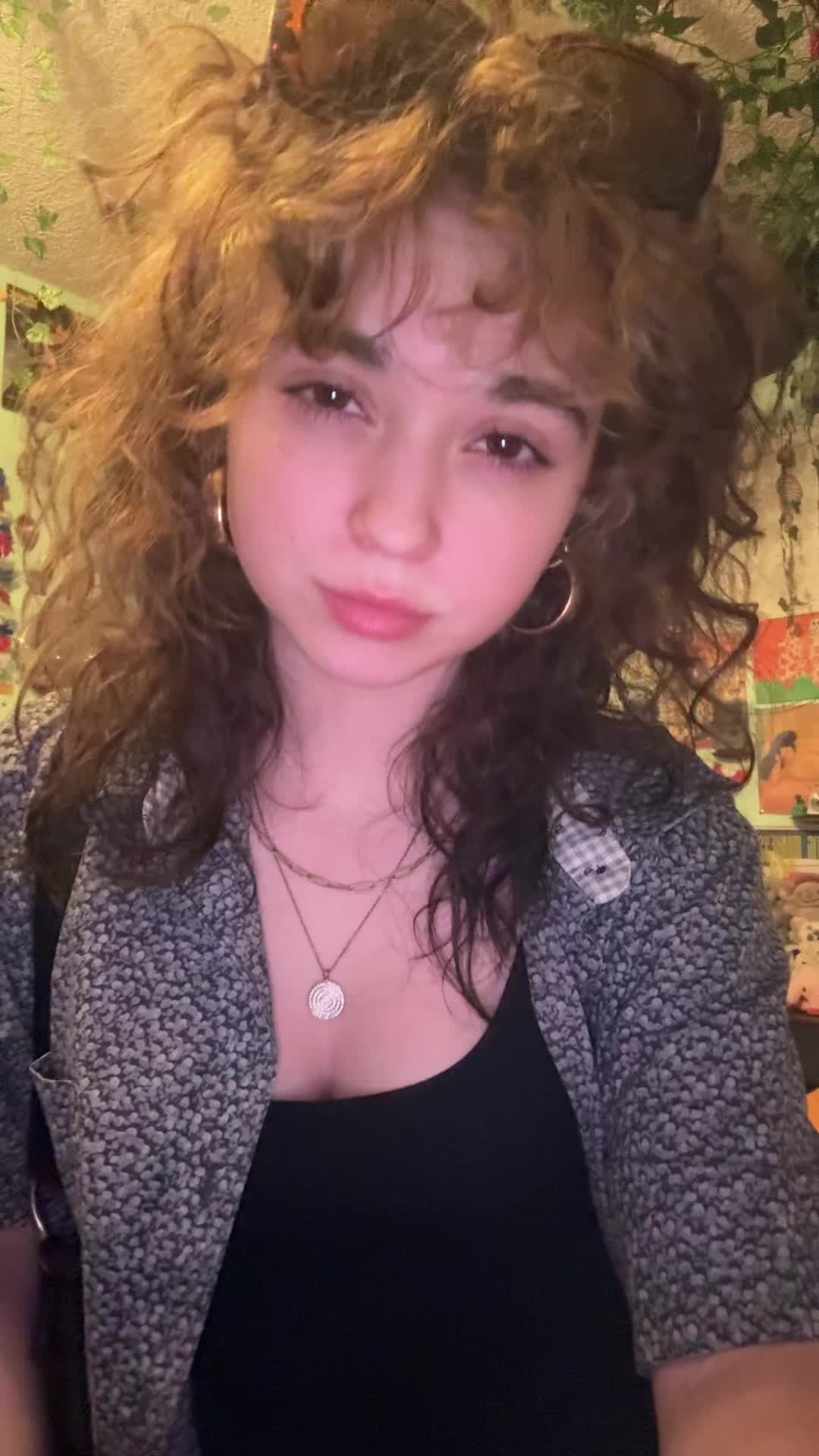 @standandtalkwithlyn