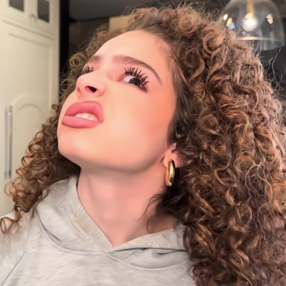 @Ellie ౨ৎ
