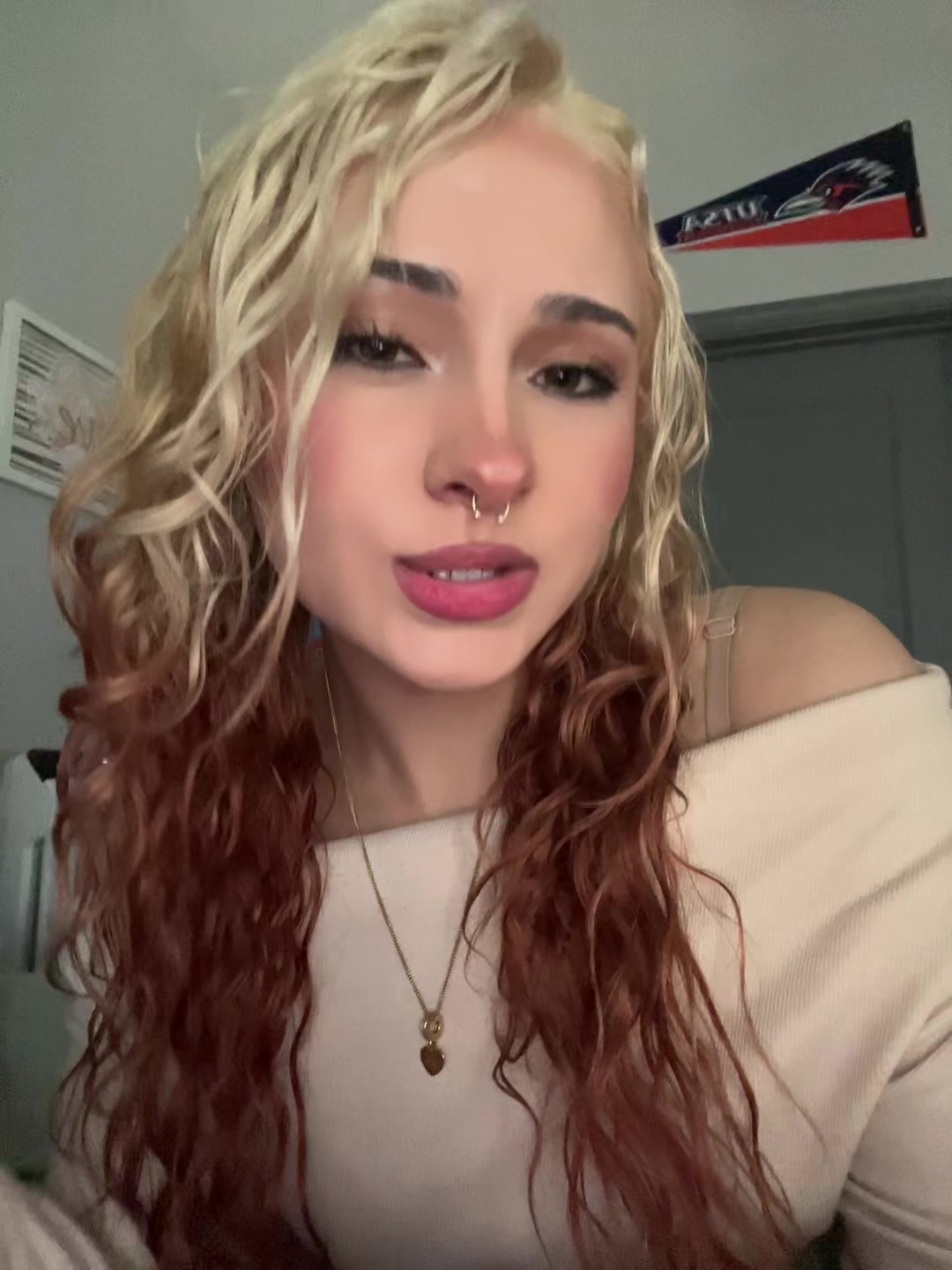 @lyvqrz