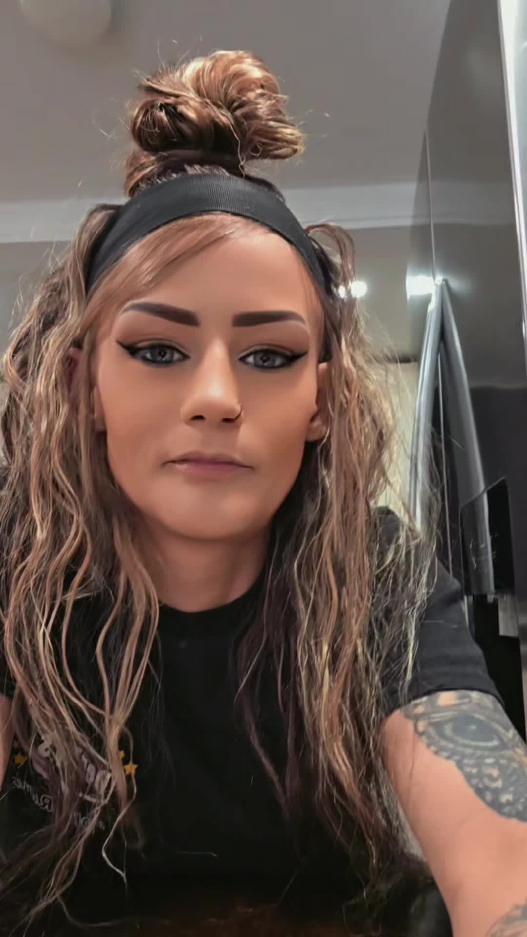 @HxTk 🖤