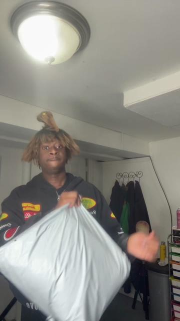 @Darkskinkenn
