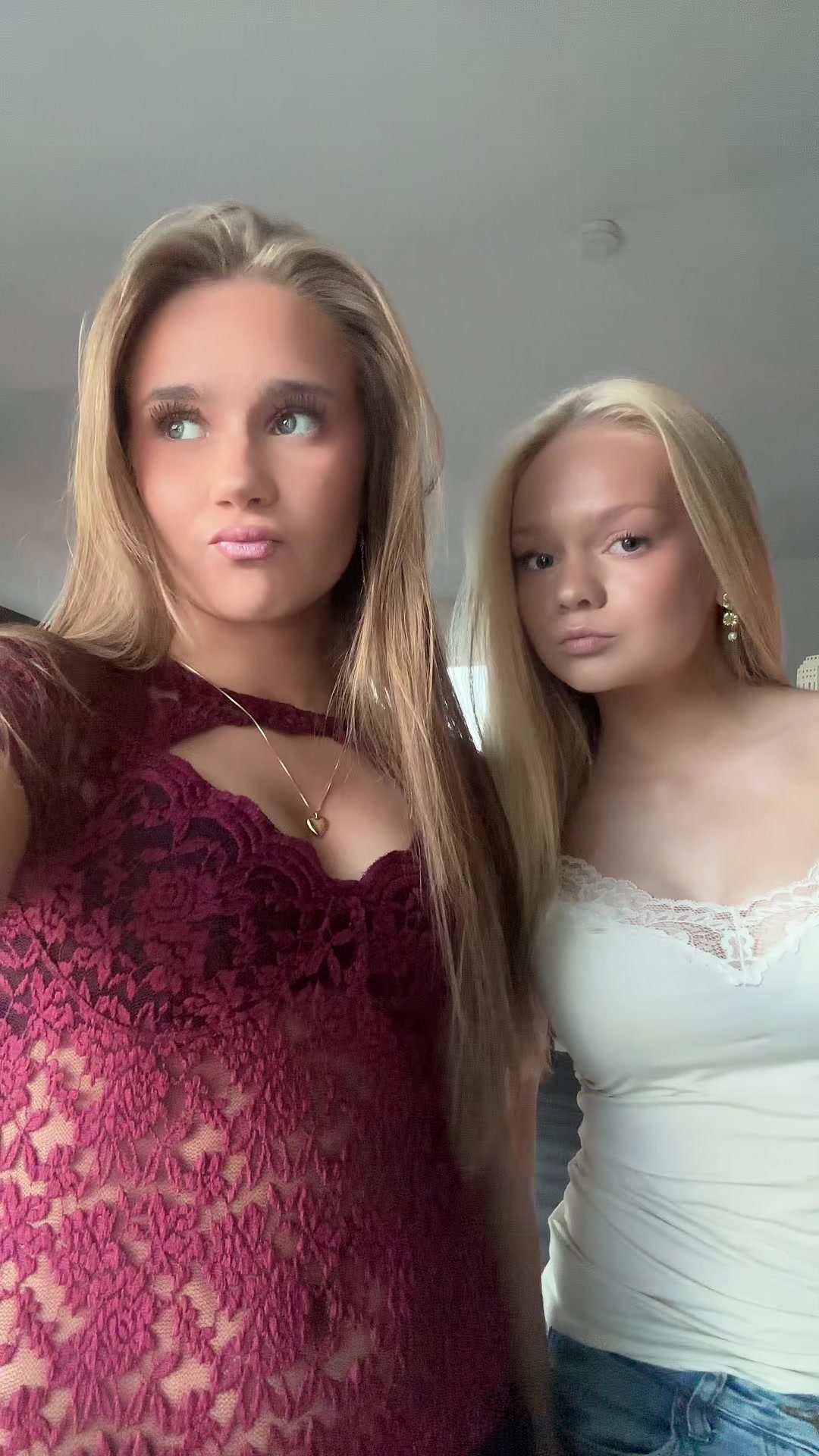 @Elise