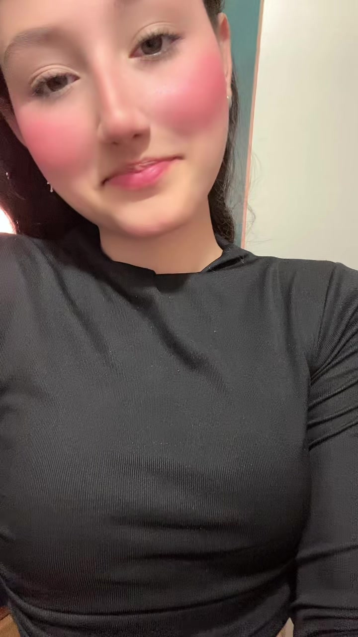 @Angela💞