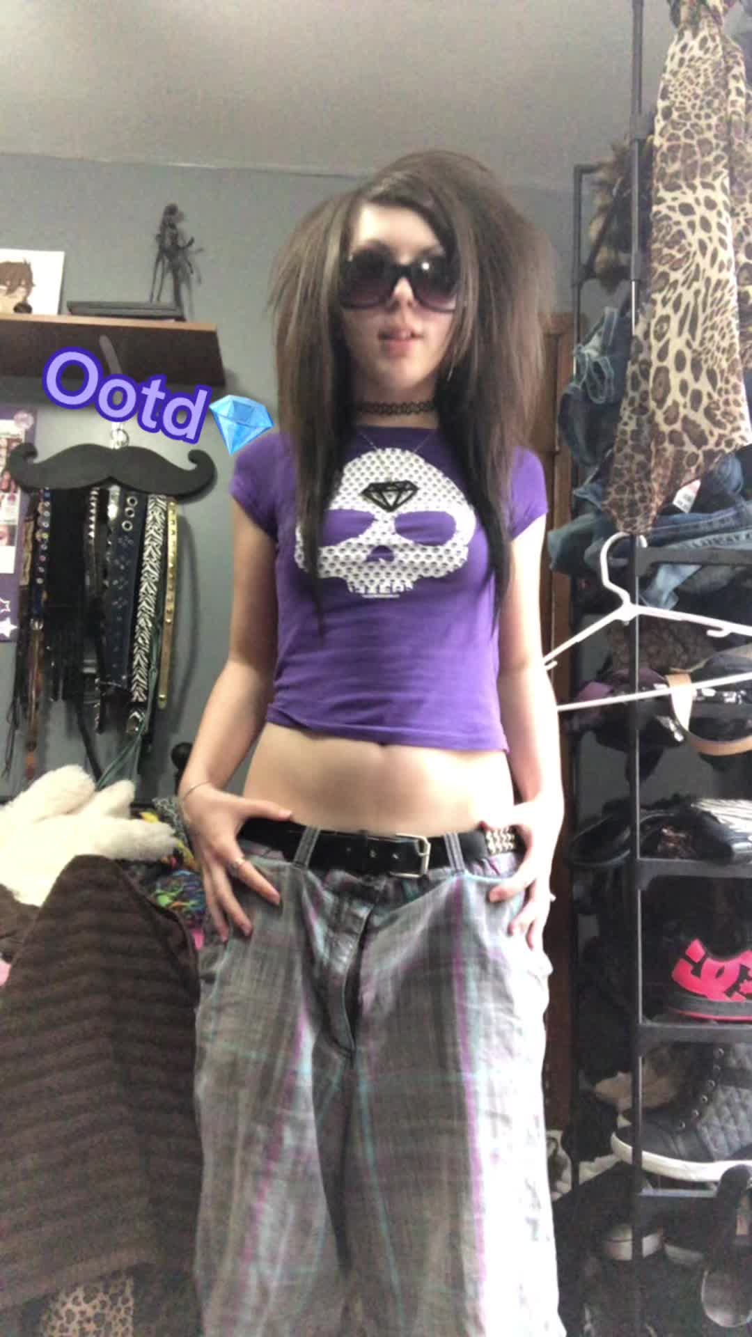 @☠𝒵𝑜𝓂ℬ𝒶𝒷𝑒☠