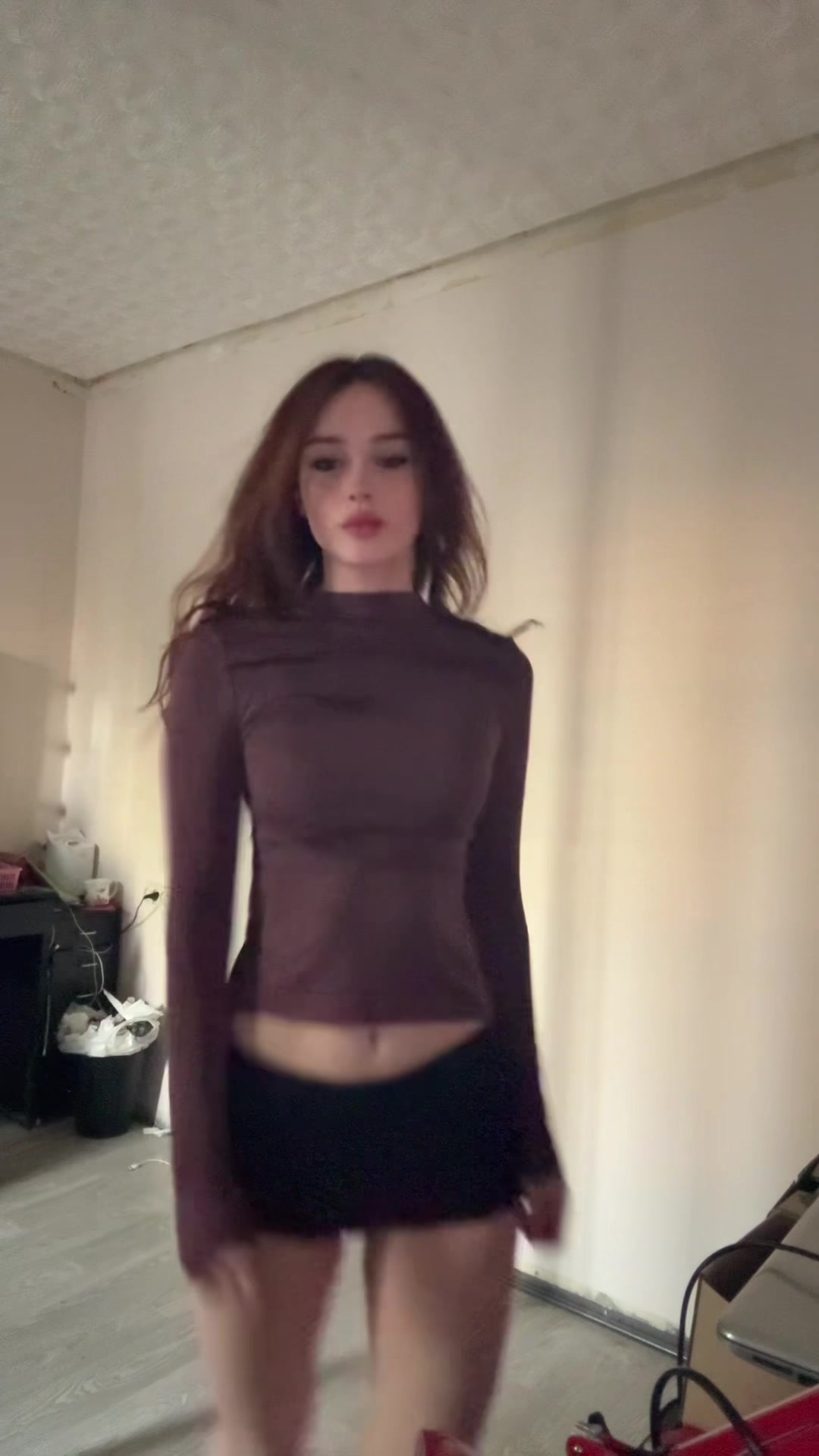 @👩🏻&zwj;❤️&zwj;💋&zwj;👨🏼