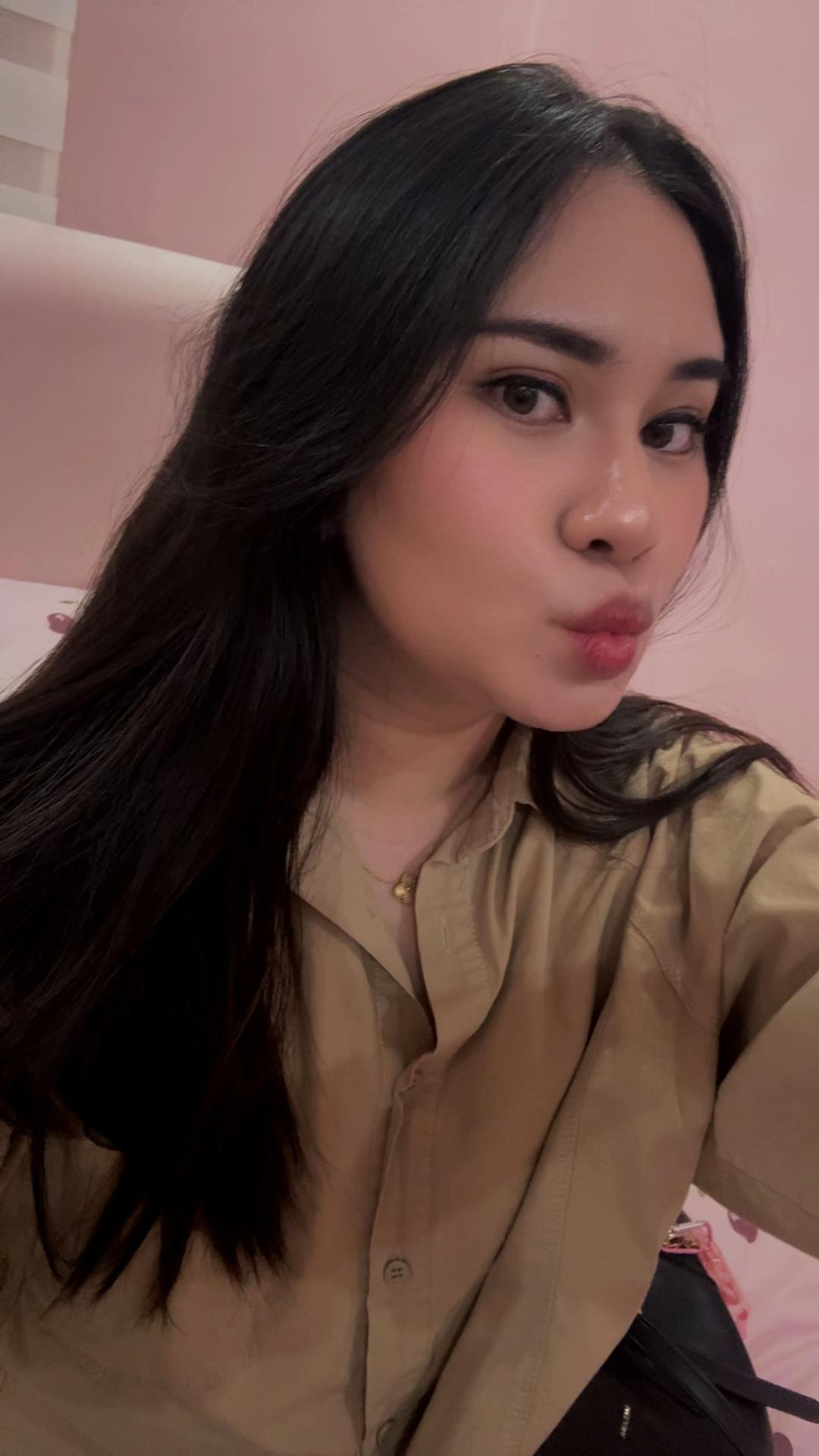 @Ashley Dame Guantia ᥫ᭡
