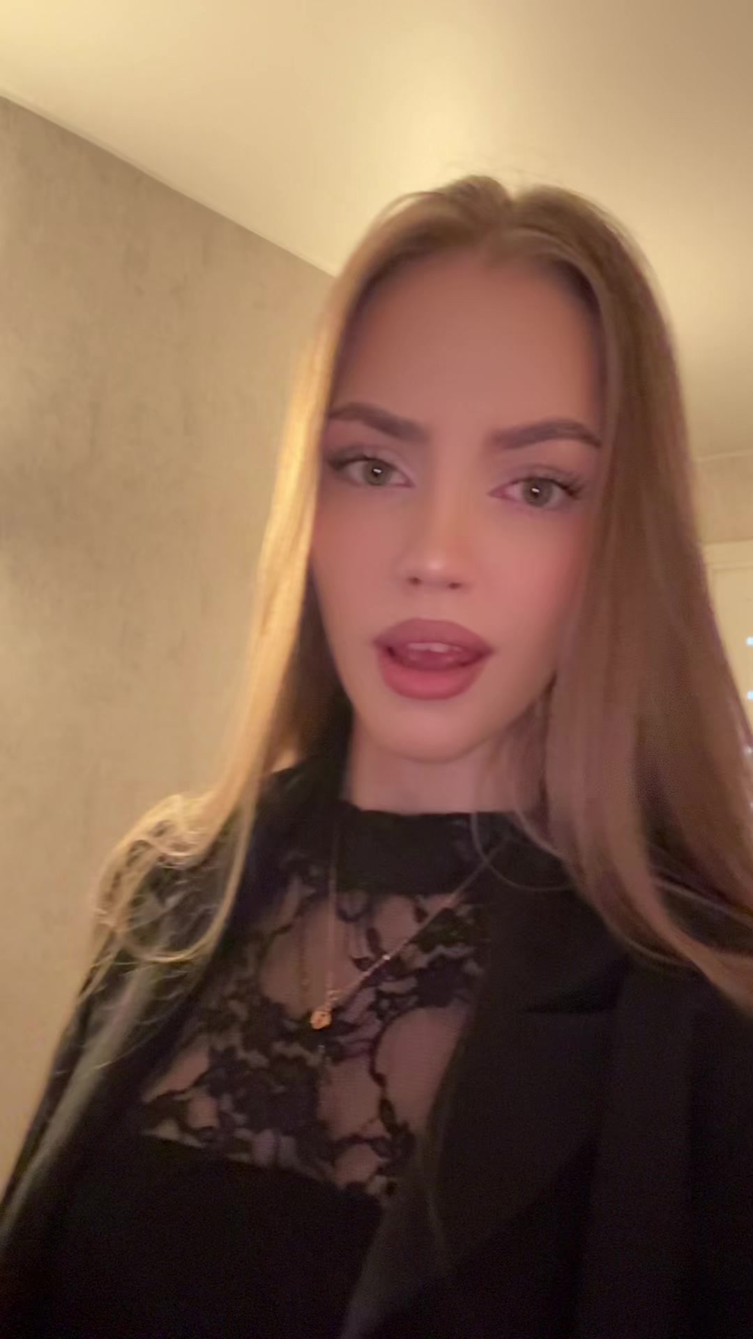 @алёночка😽