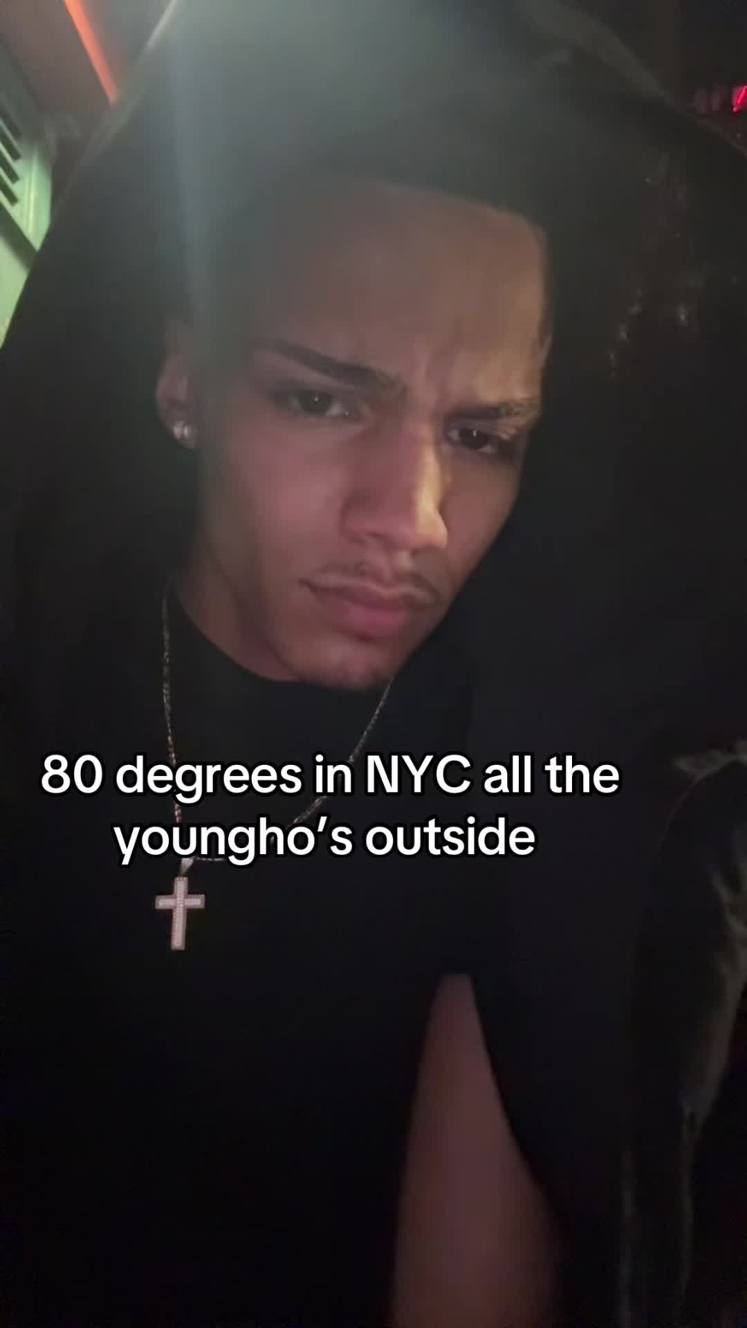 @astackzzz_
