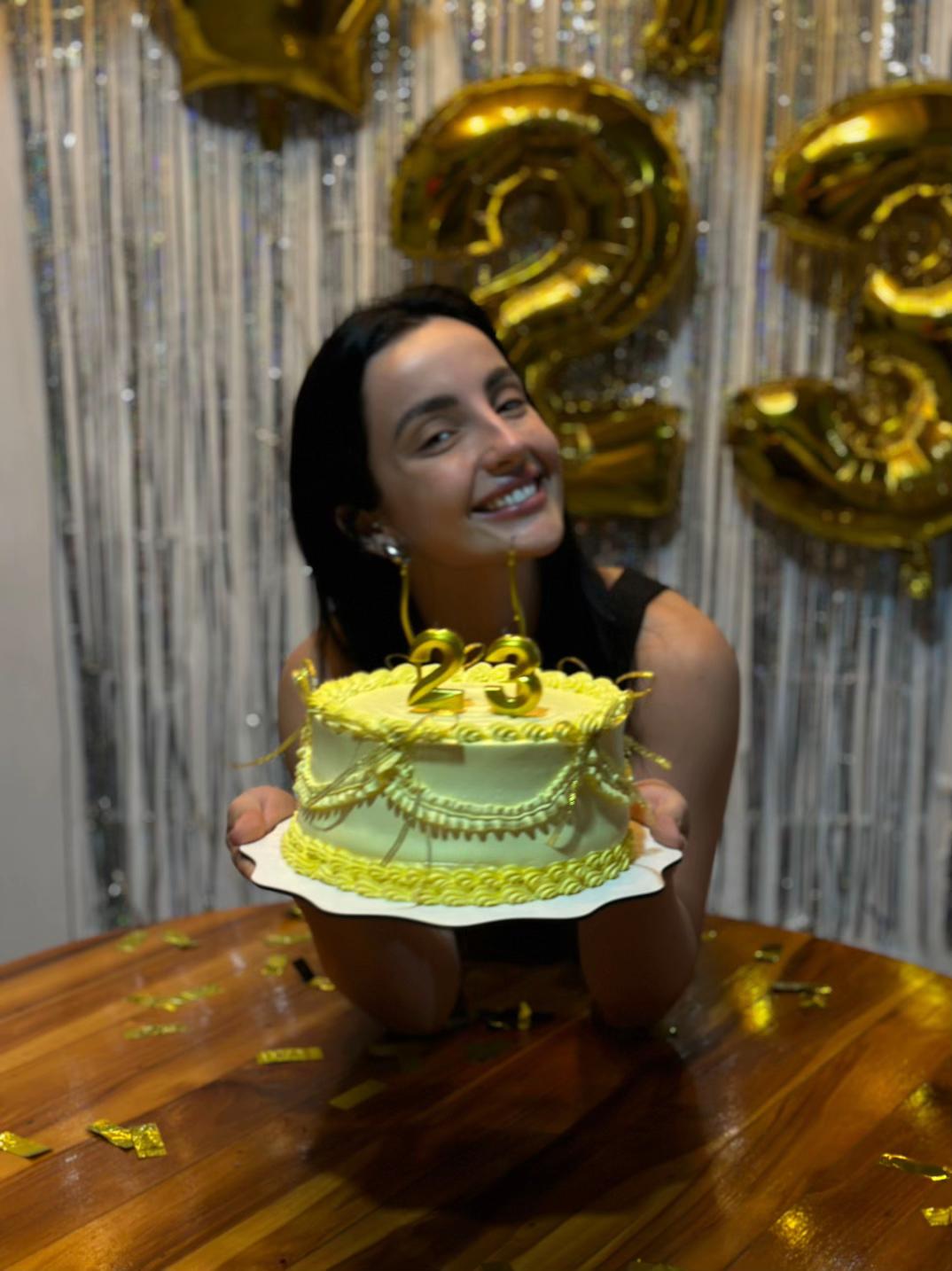 @Thayna