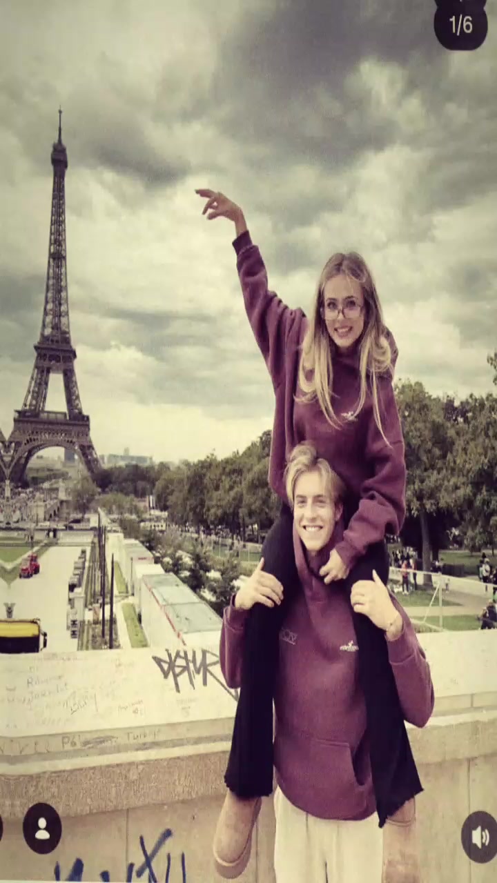 @Fanpage of Paul and sara