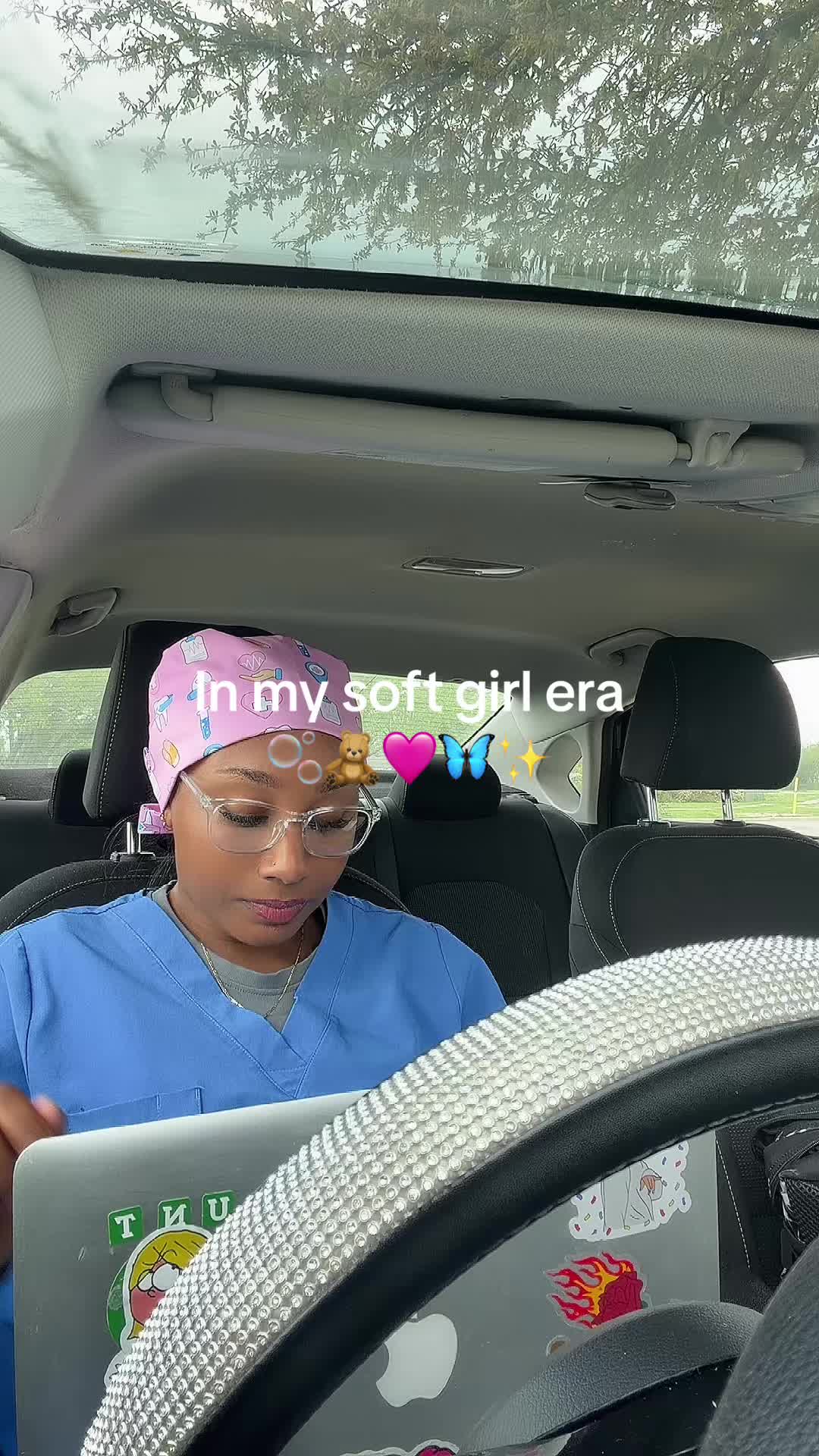 @kaylaoubre
