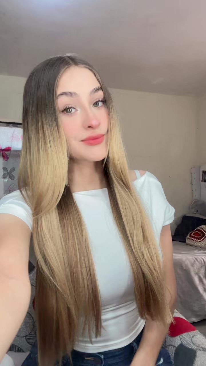 @𝔏𝔢𝔰𝔩𝔦𝔢🎀