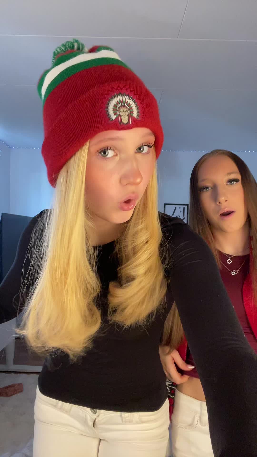 @𝓕ꨄ︎