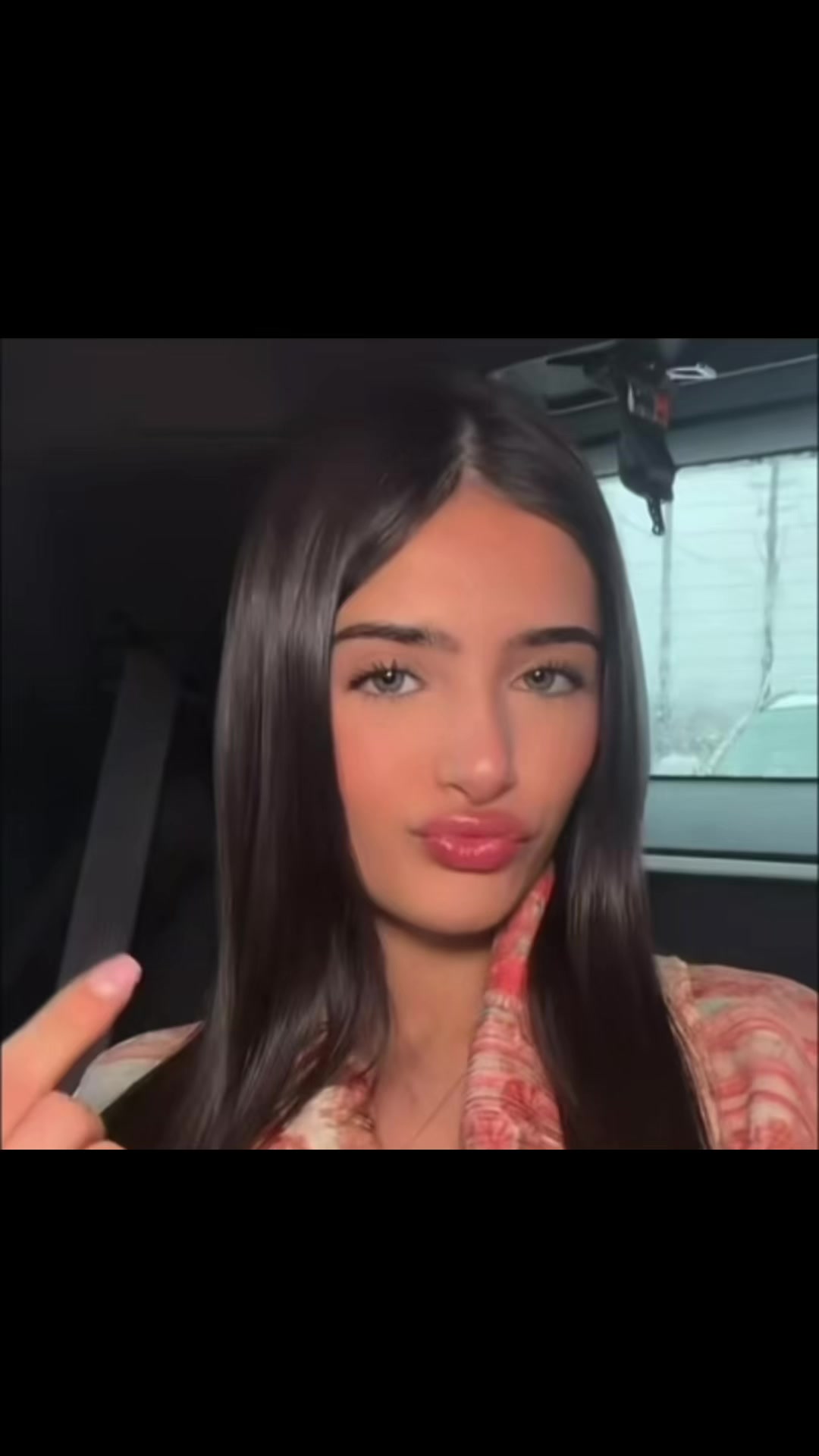 @arishaeshaikhfanpage