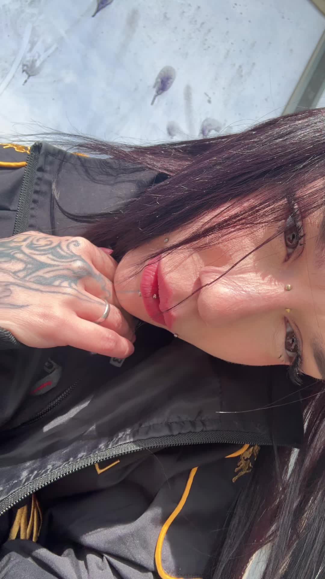 @𝐆𝐫𝐞𝐭𝐚 𝐓𝐫𝐢𝐥𝐥𝐢