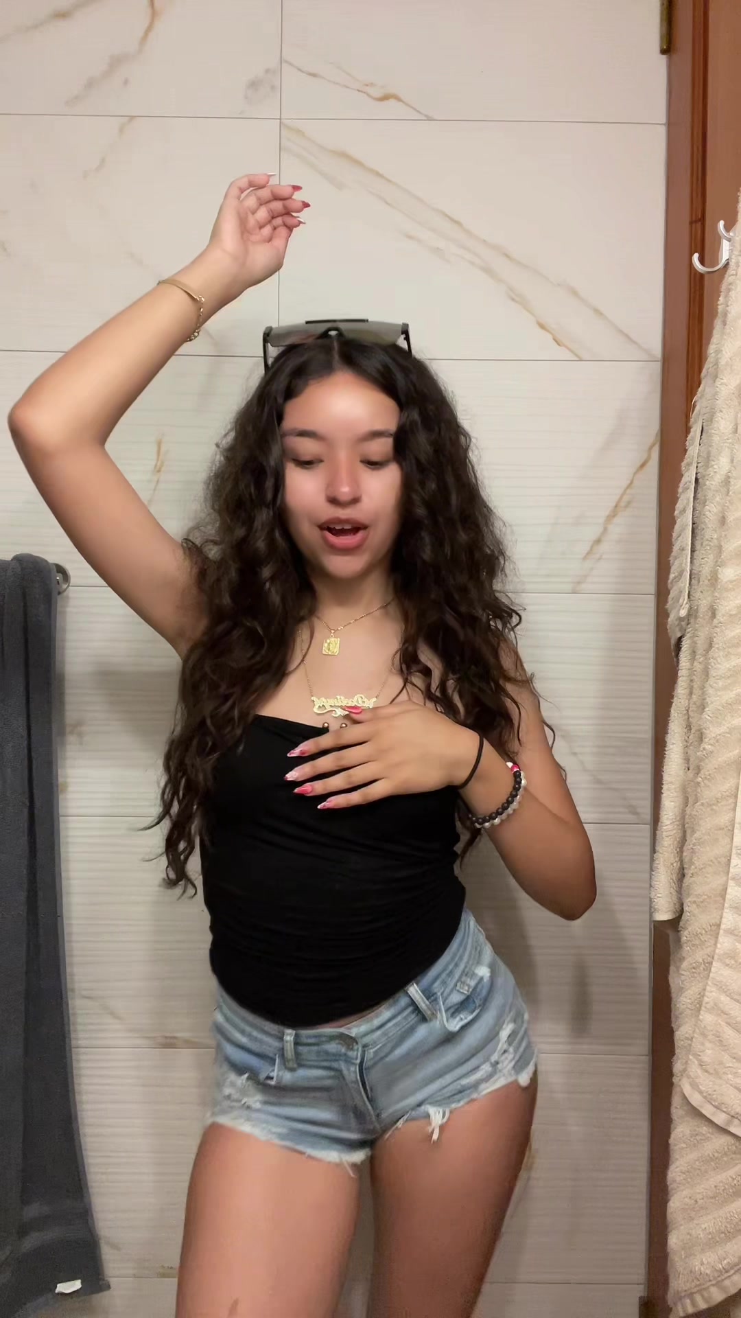 @𝒜𝓁𝑒𝒾𝓎𝒶𝒽 🌺