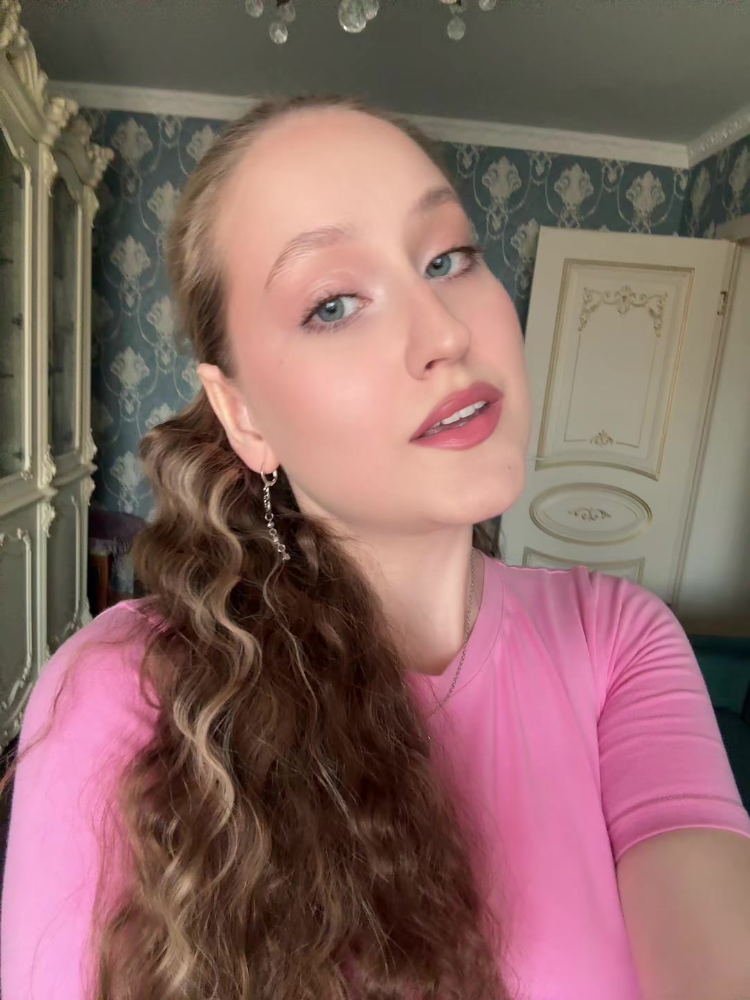 @Anastasia💜